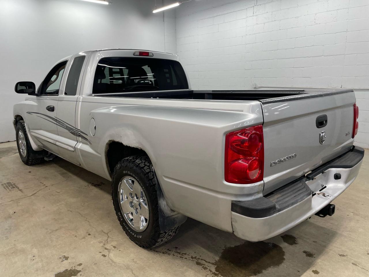 2005 Dodge Dakota SLT Photo4