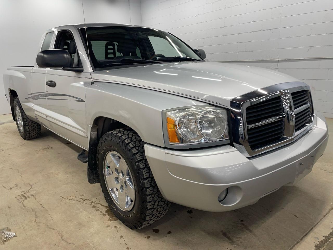 Used 2005 Dodge Dakota SLT for sale in Guelph, ON