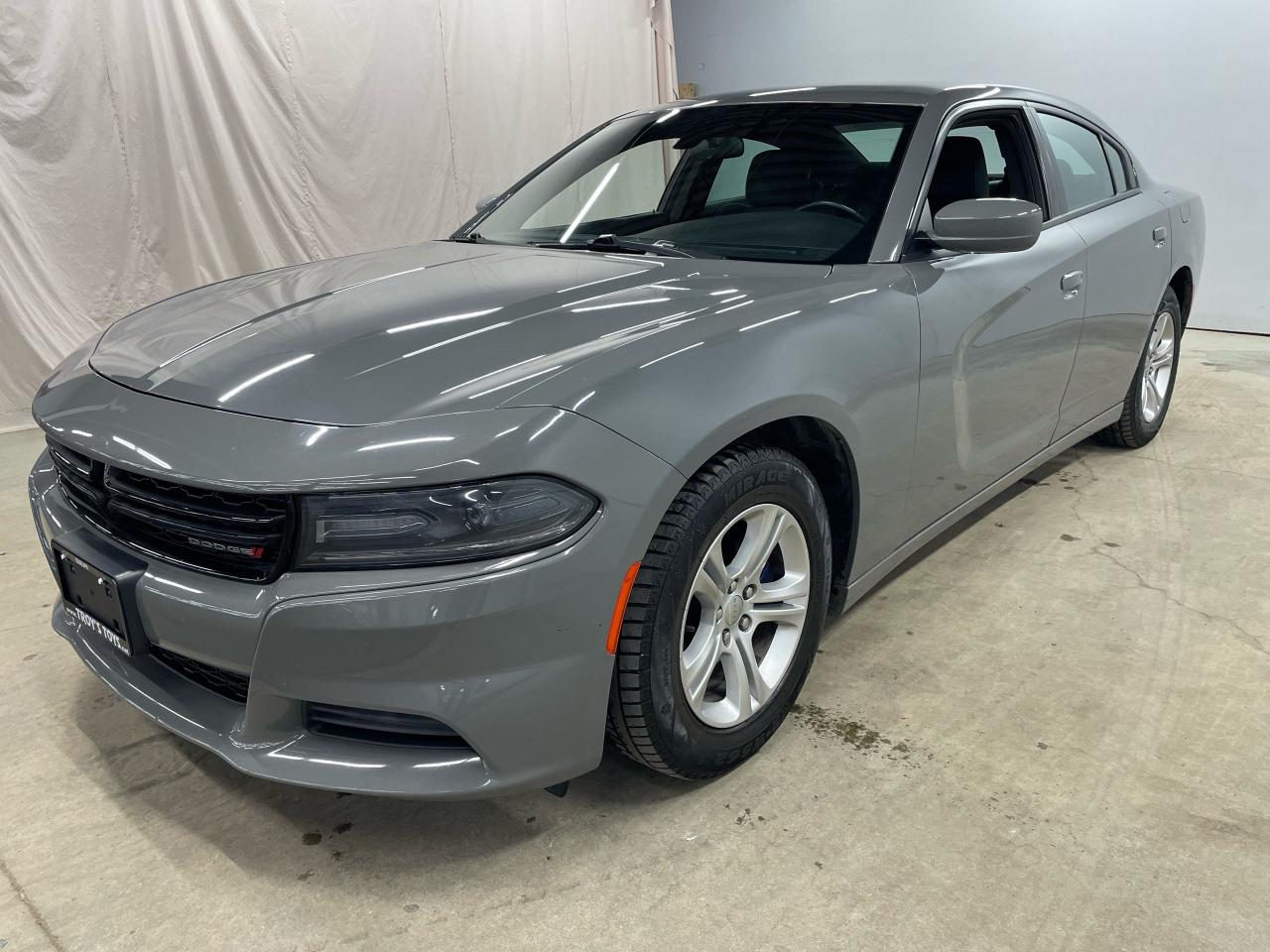 2019 Dodge Charger SXT Photo3