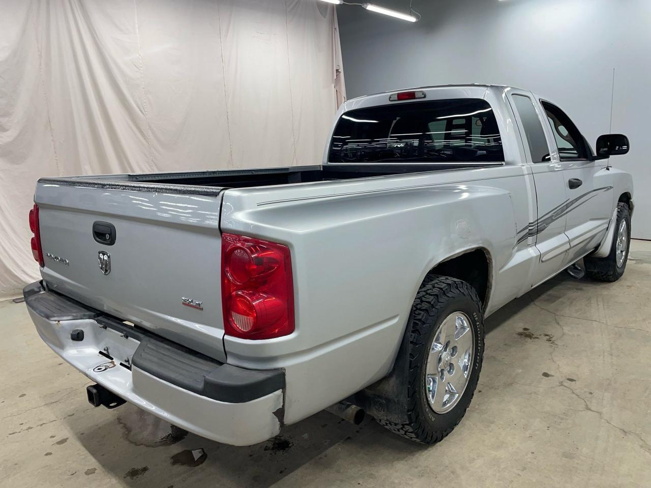 2005 Dodge Dakota SLT