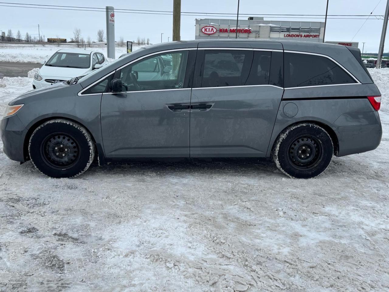 2011 Honda Odyssey DRIVES GREAT, WINTER TIRES, WELL MAINTAINED, AS IS - Photo #2