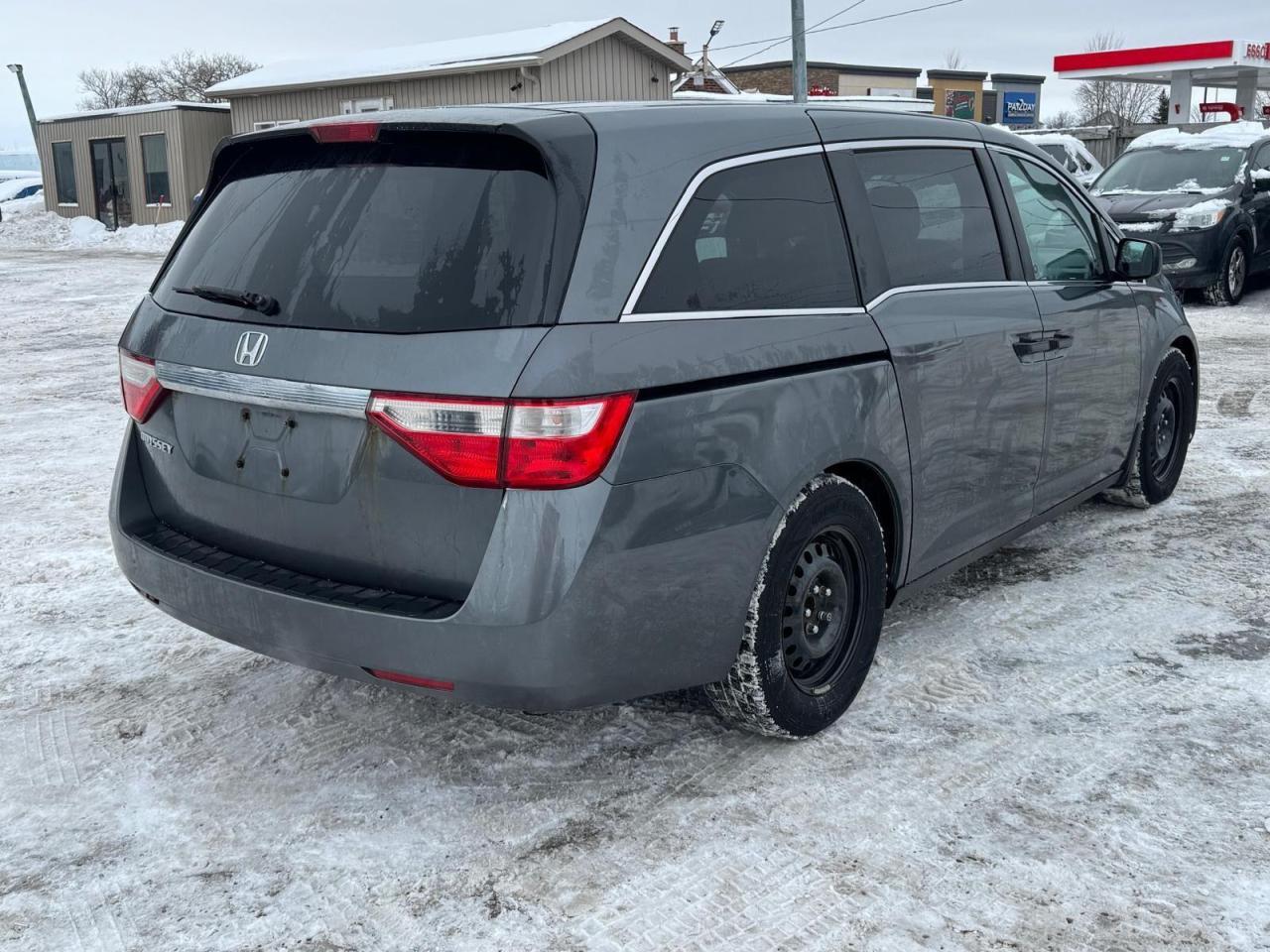 2011 Honda Odyssey DRIVES GREAT, WINTER TIRES, WELL MAINTAINED, AS IS - Photo #5