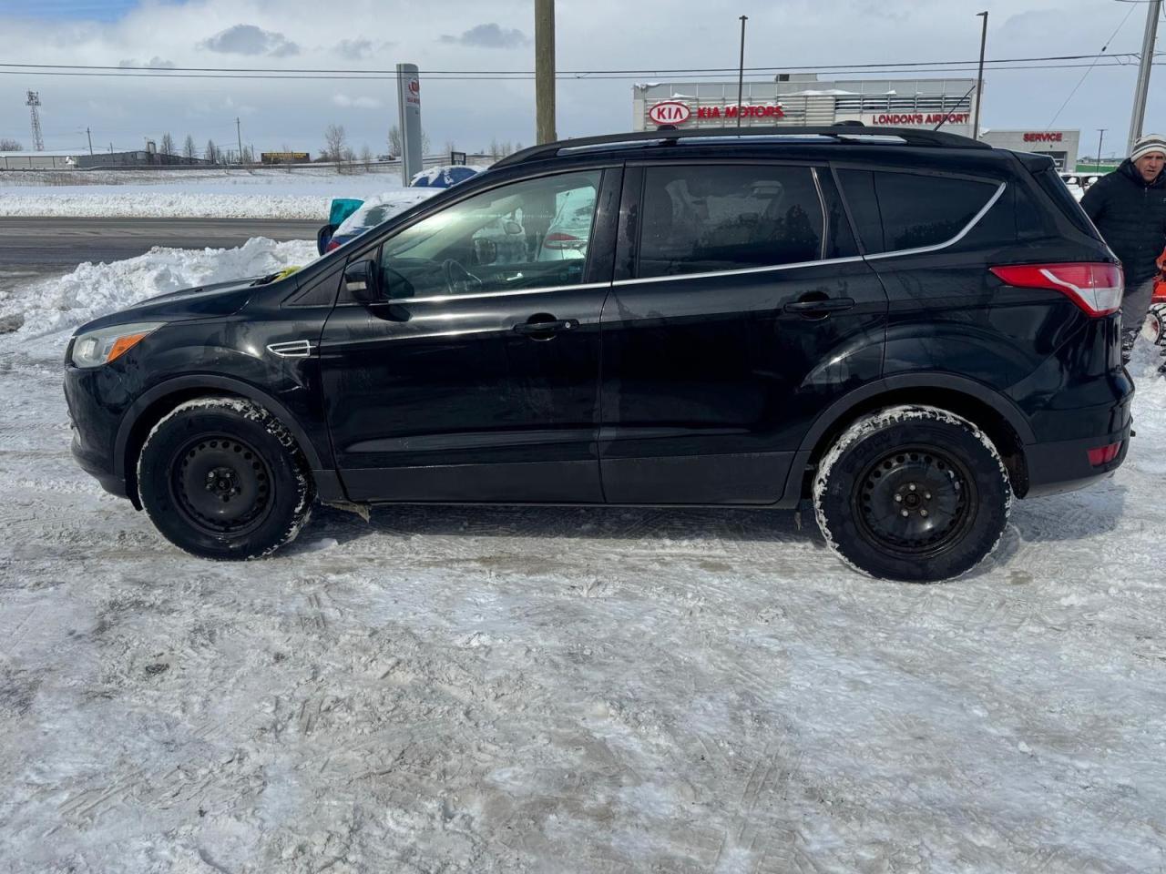 2013 Ford Escape SEL, 4X4, NEEDS REPAIRS, MECHANIC SPECIAL, AS IS - Photo #2