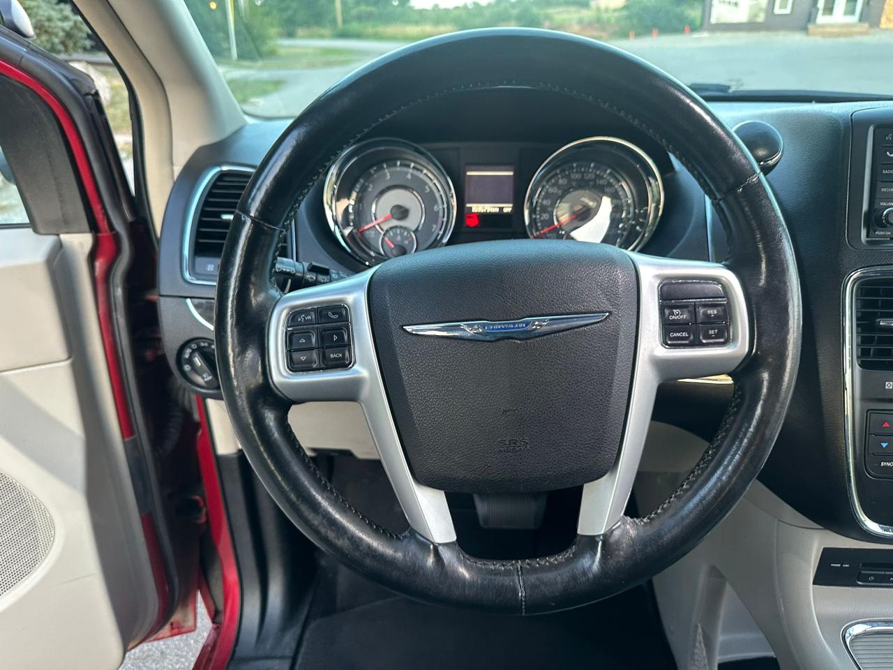 2014 Chrysler Town & Country TOURING - Photo #22