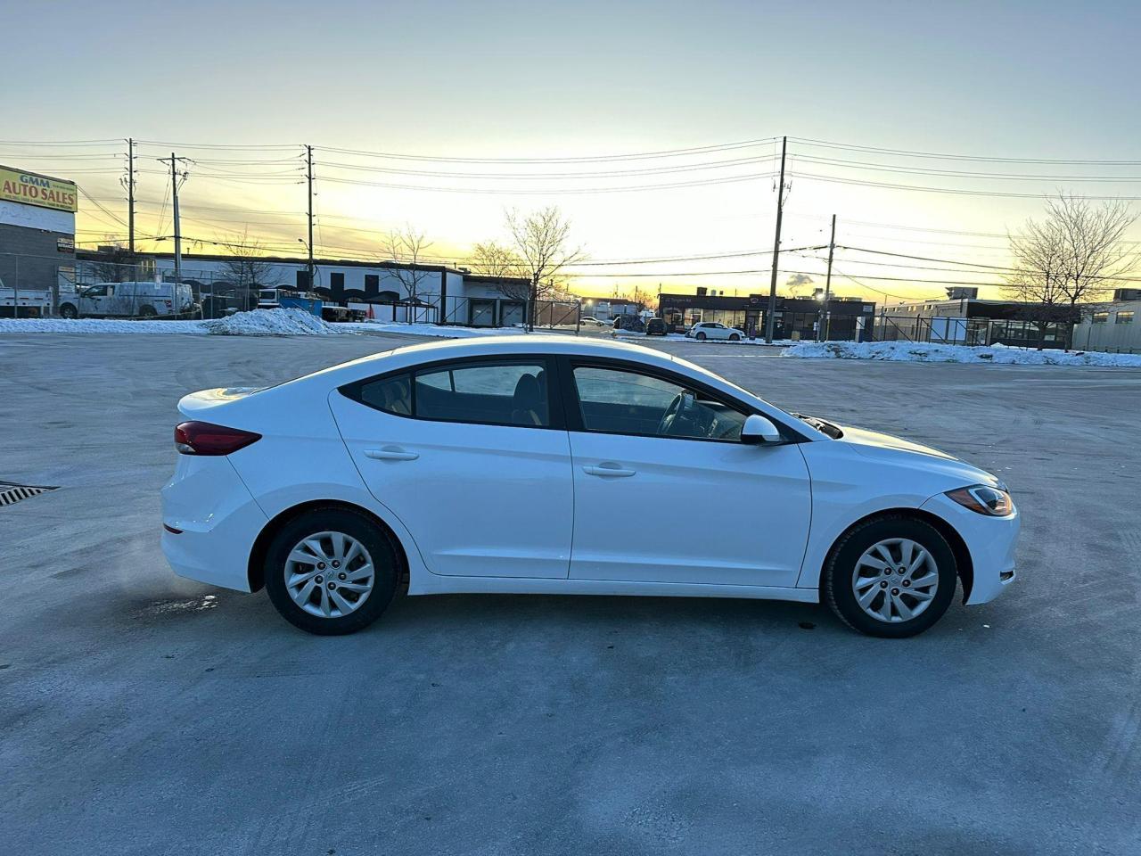 2017 Hyundai Elantra LE // CERTIFIED // 3y WARRANTY AVAILABLE - Photo #7