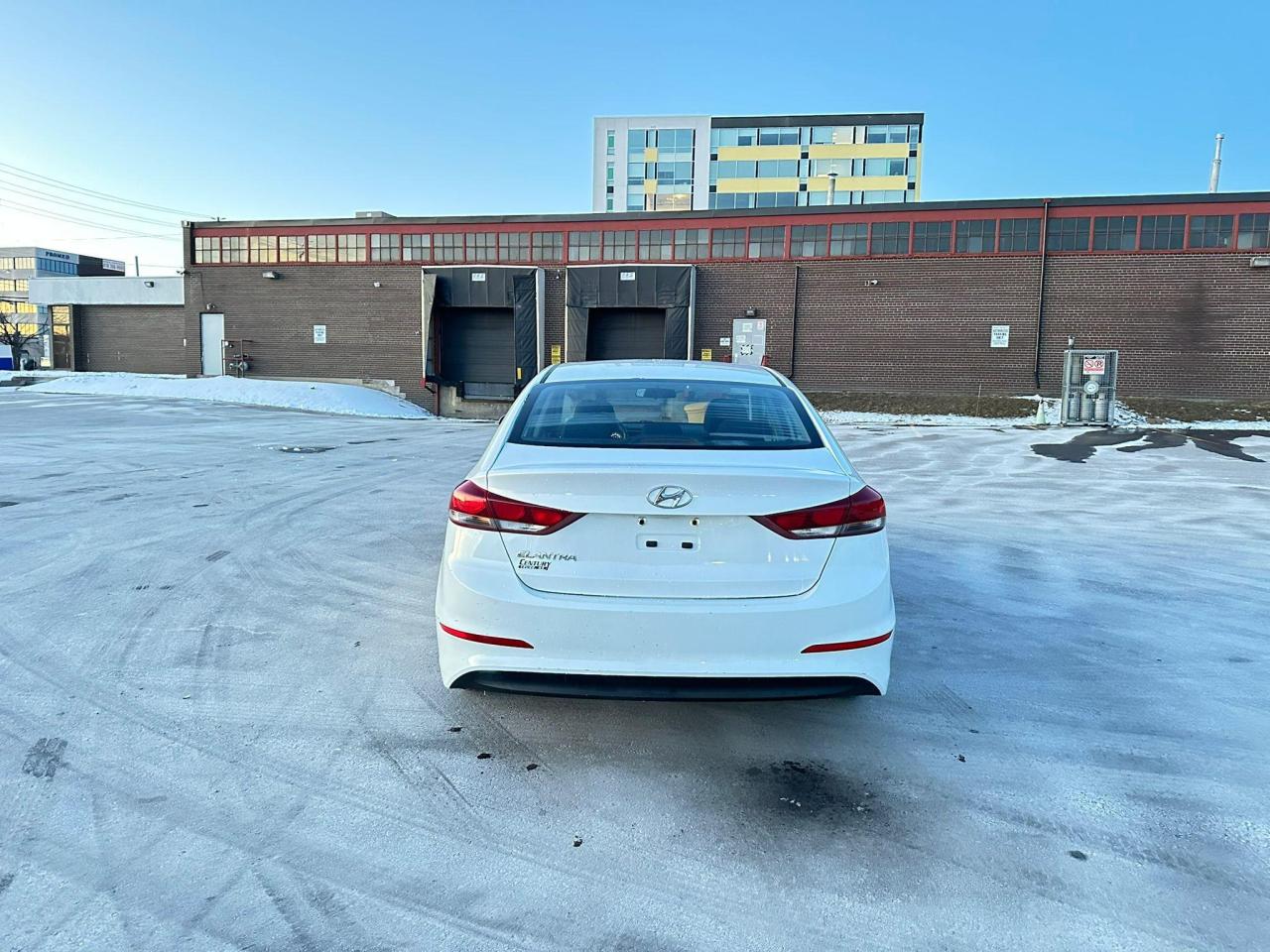 2017 Hyundai Elantra LE // CERTIFIED // 3y WARRANTY AVAILABLE - Photo #10