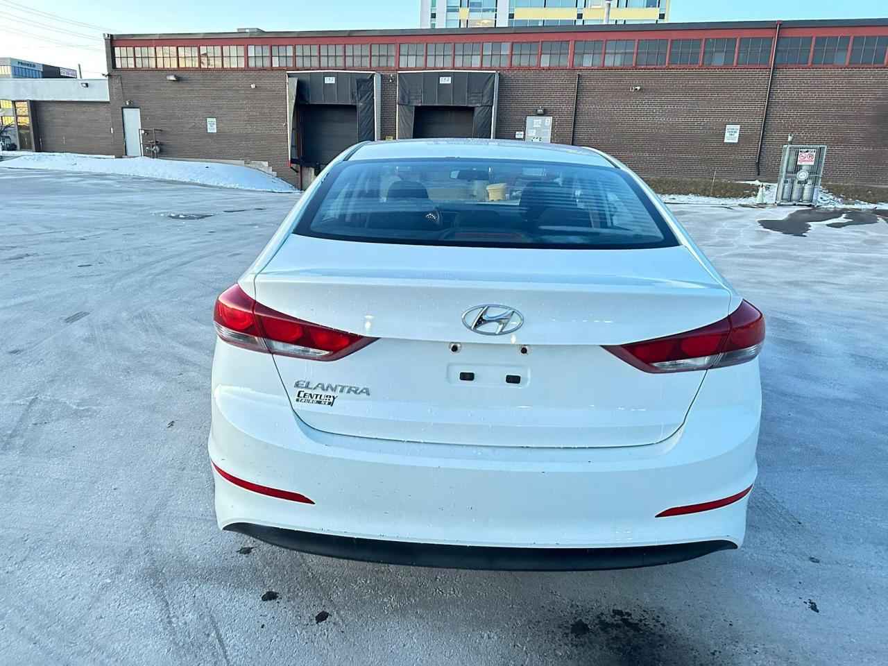 2017 Hyundai Elantra LE // CERTIFIED // 3y WARRANTY AVAILABLE - Photo #11