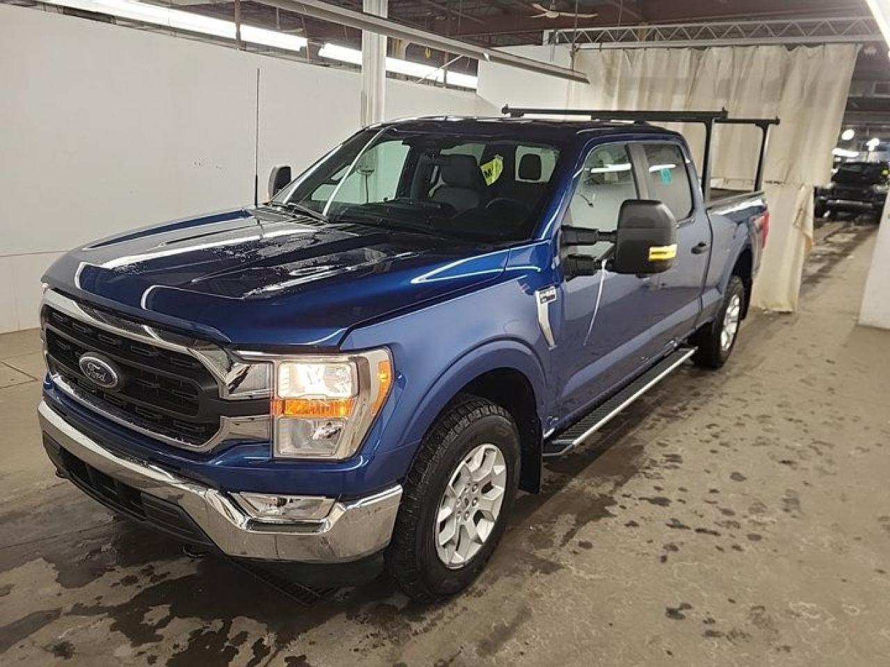 Used 2022 Ford F-150 XLT Crew 4X4 | 5.0L V8 | FX4 | Max Trailer Tow Pkg | HD Payload Pkg | Bucket Seats | Tailgate Step | for sale in Guelph, ON