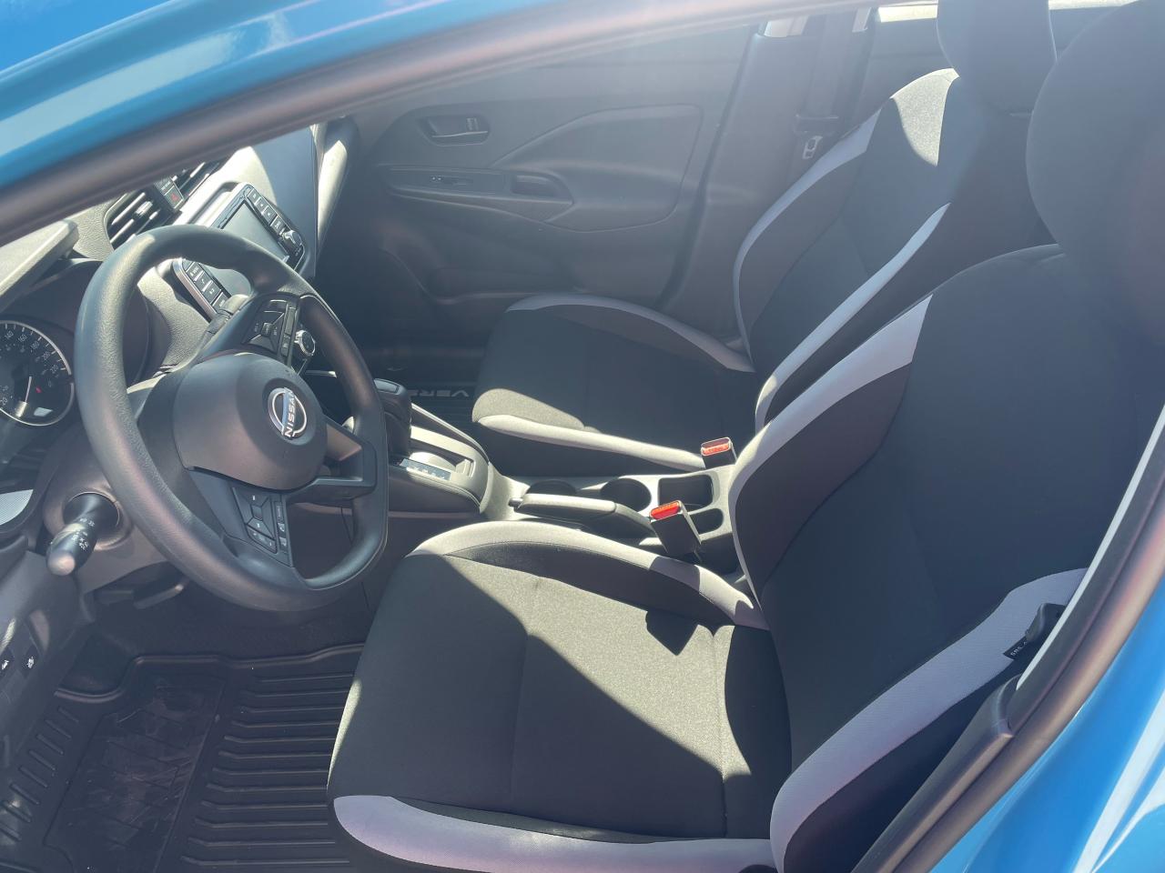 2025 Nissan Versa S Photo19