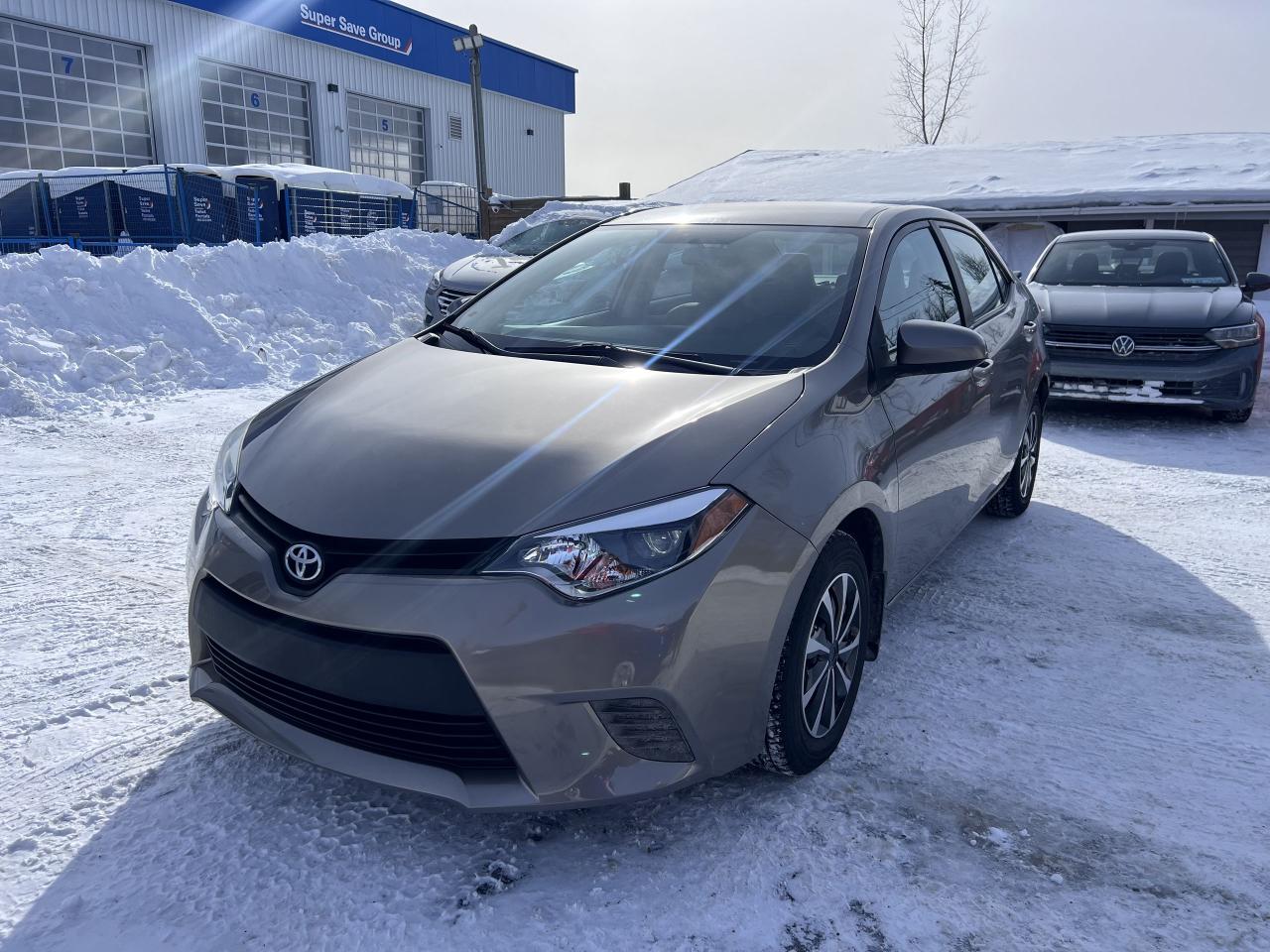 Used 2015 Toyota Corolla LE for sale in Ottawa, ON