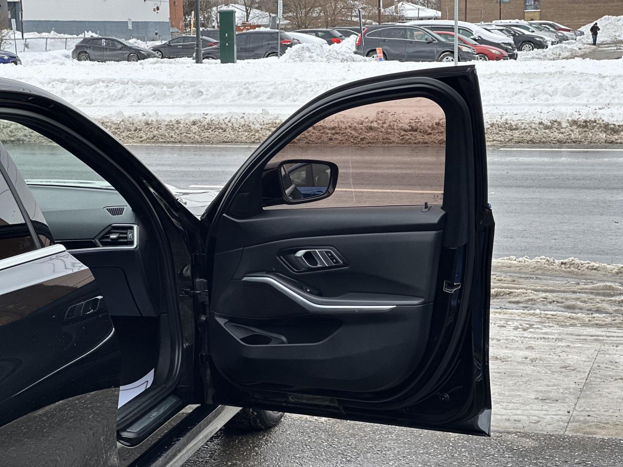 2019 BMW 3 Series 330i | PREMIUM | SUNROOF | LOADED - Photo #29