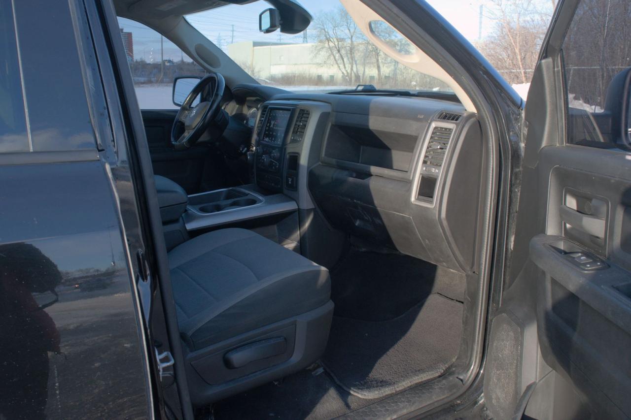 2021 RAM 1500 Classic Tradesman Crew Cab SWB 4WD - Photo #9