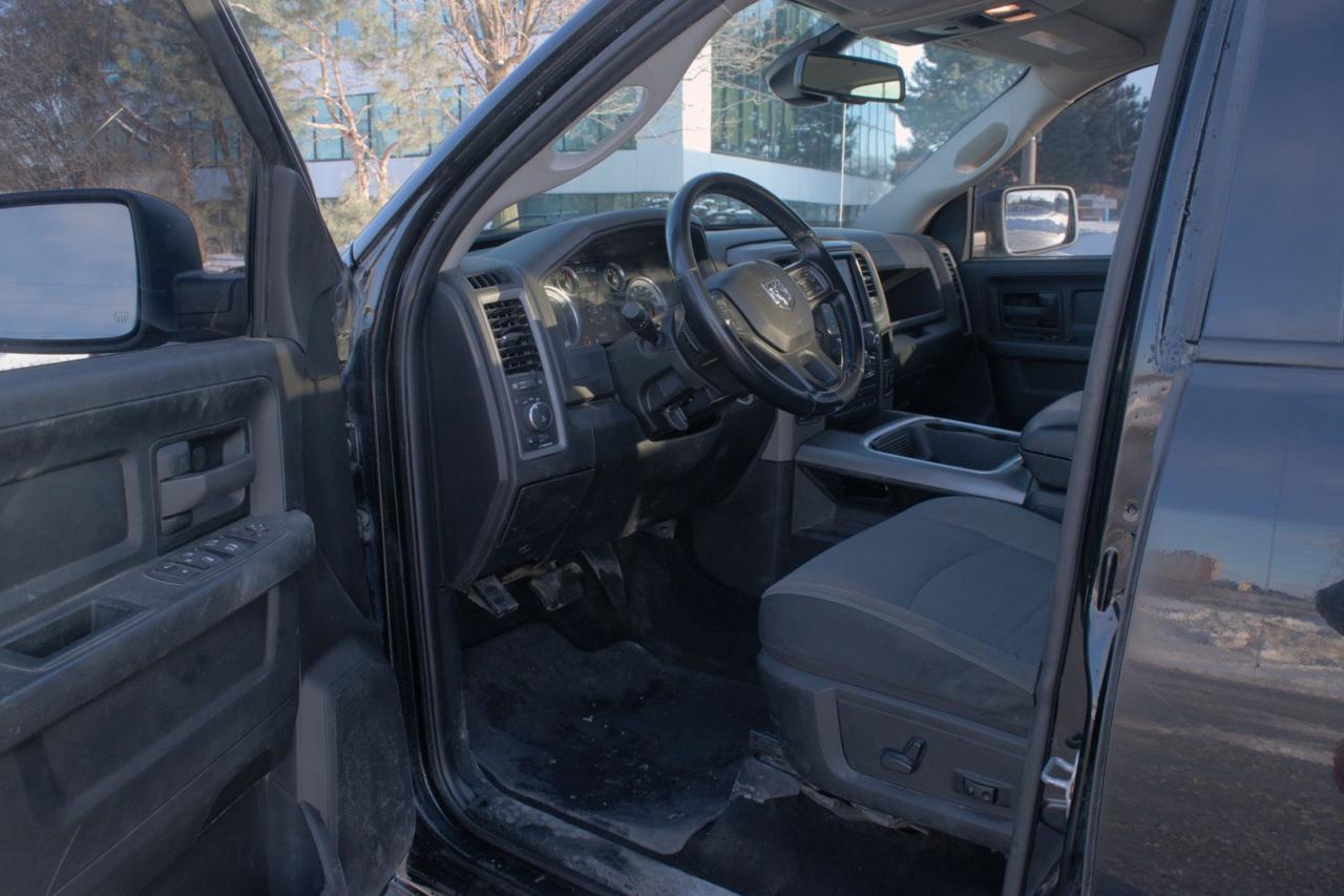 2021 RAM 1500 Classic Tradesman Crew Cab SWB 4WD - Photo #10