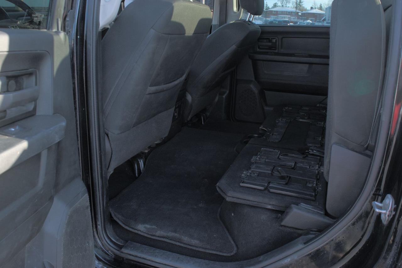 2021 RAM 1500 Classic Tradesman Crew Cab SWB 4WD - Photo #12