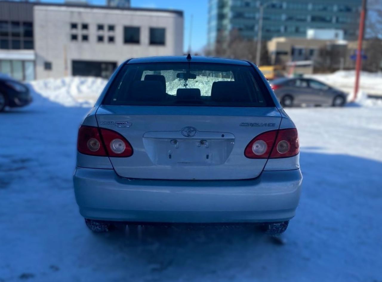 2006 Toyota Corolla 4dr Sdn LE Auto Photo4