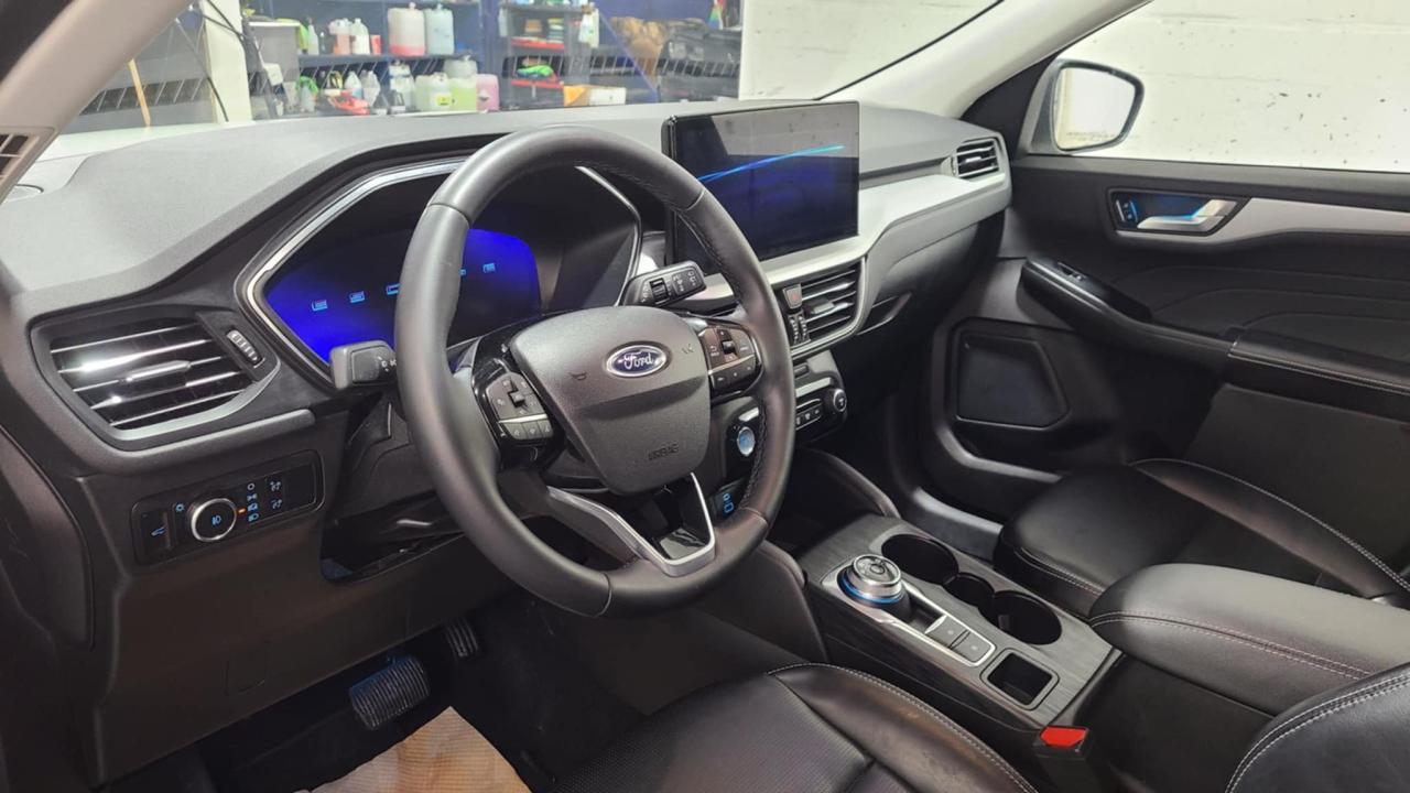 2023 Ford Escape Platinum - Photo #7