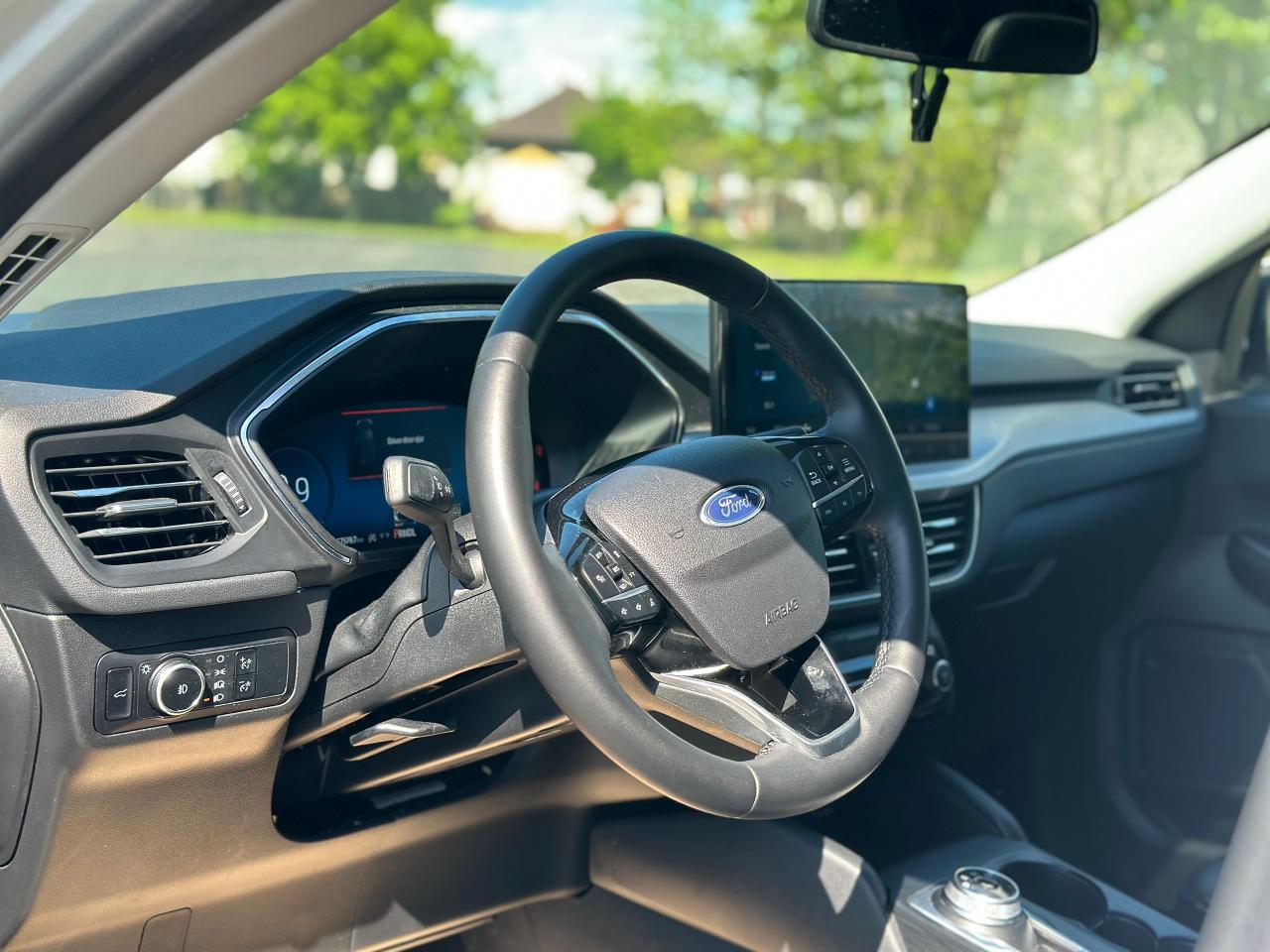 2023 Ford Escape Platinum - Photo #7