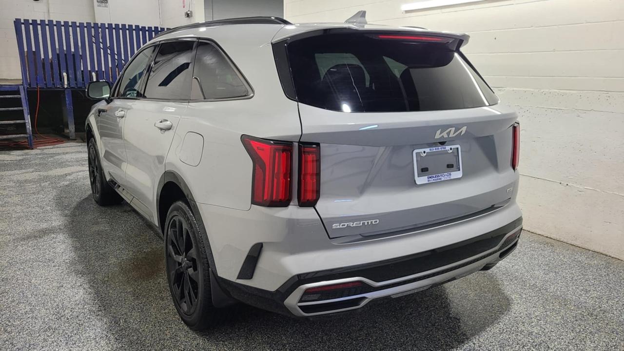 2023 Kia Sorento SX - Photo #6