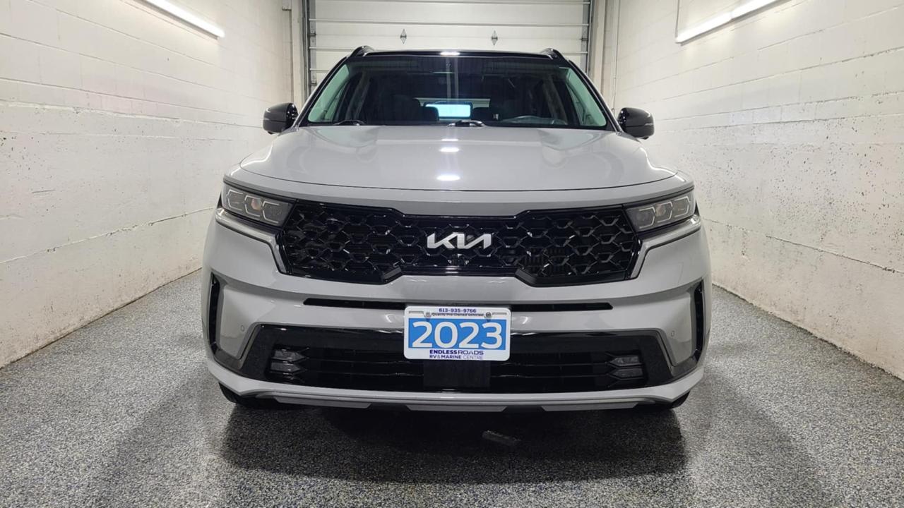 2023 Kia Sorento SX - Photo #2