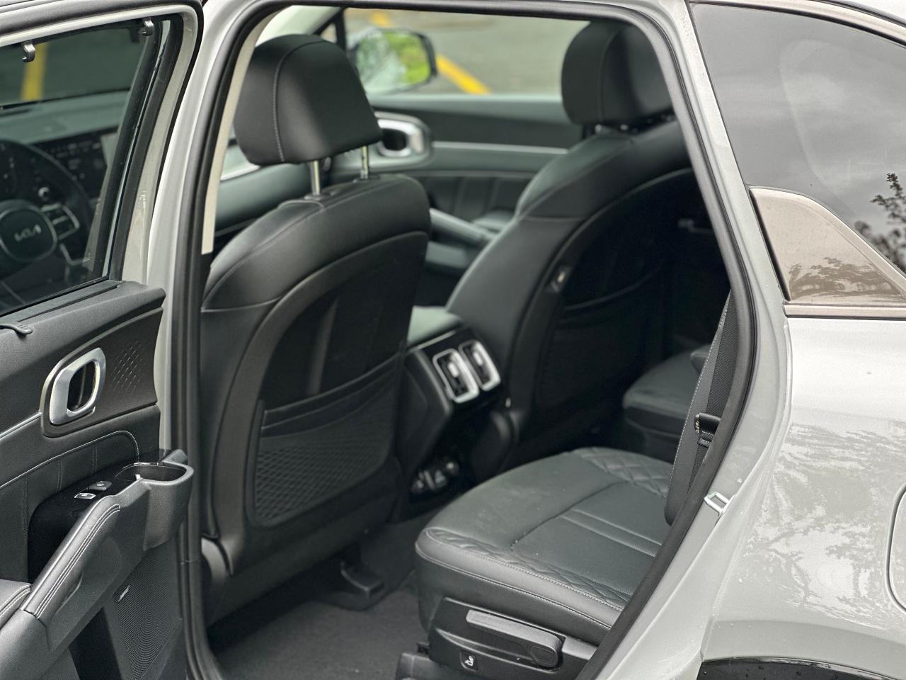 2023 Kia Sorento SX - Photo #14
