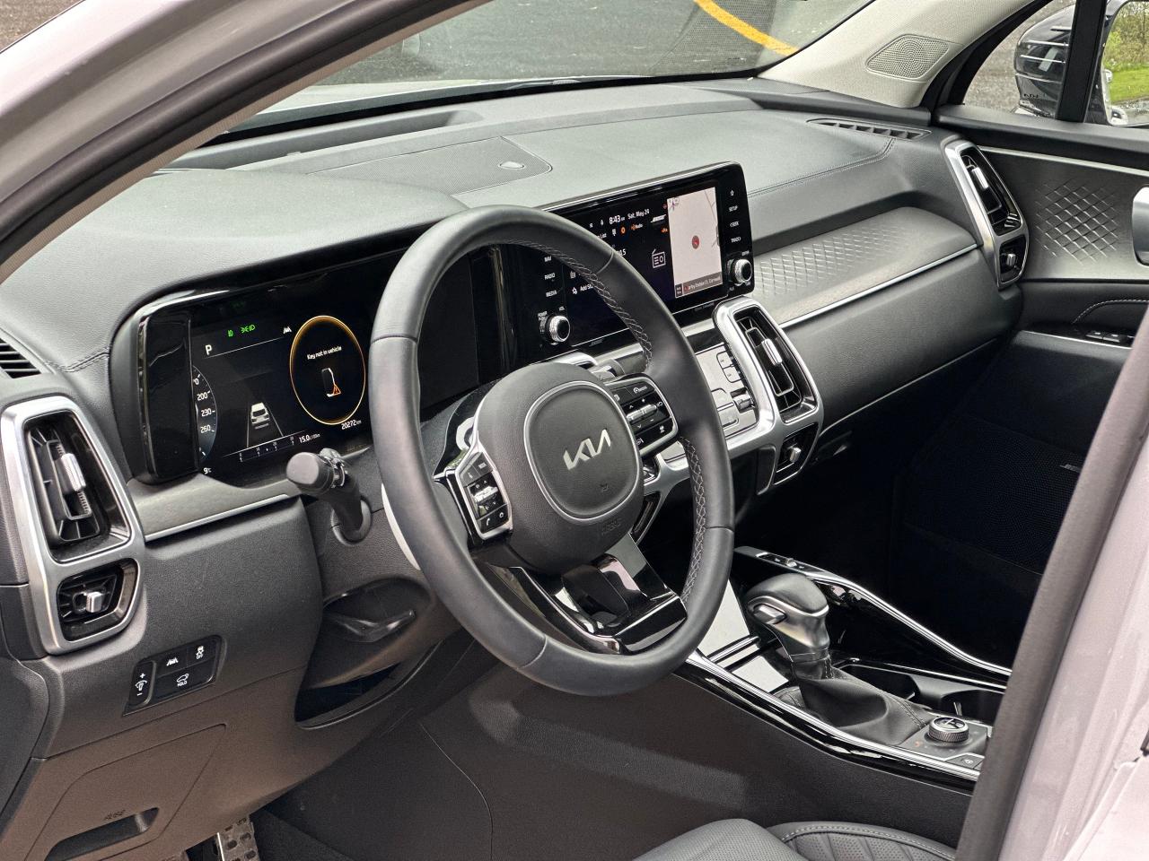 2023 Kia Sorento SX - Photo #10