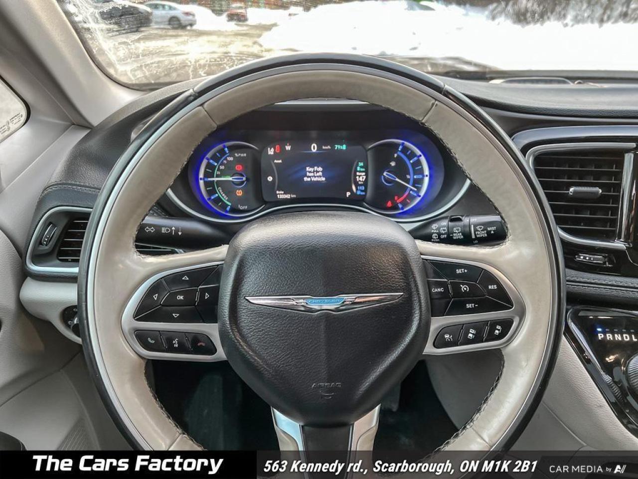 2018 Chrysler Pacifica Hybrid Limited 1-Owner No Accident! - Photo #12