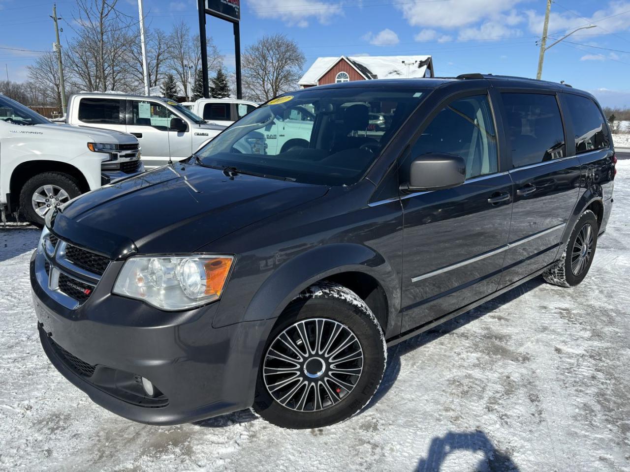 Used 2017 Dodge Grand Caravan SLT for sale in Dunnville, ON