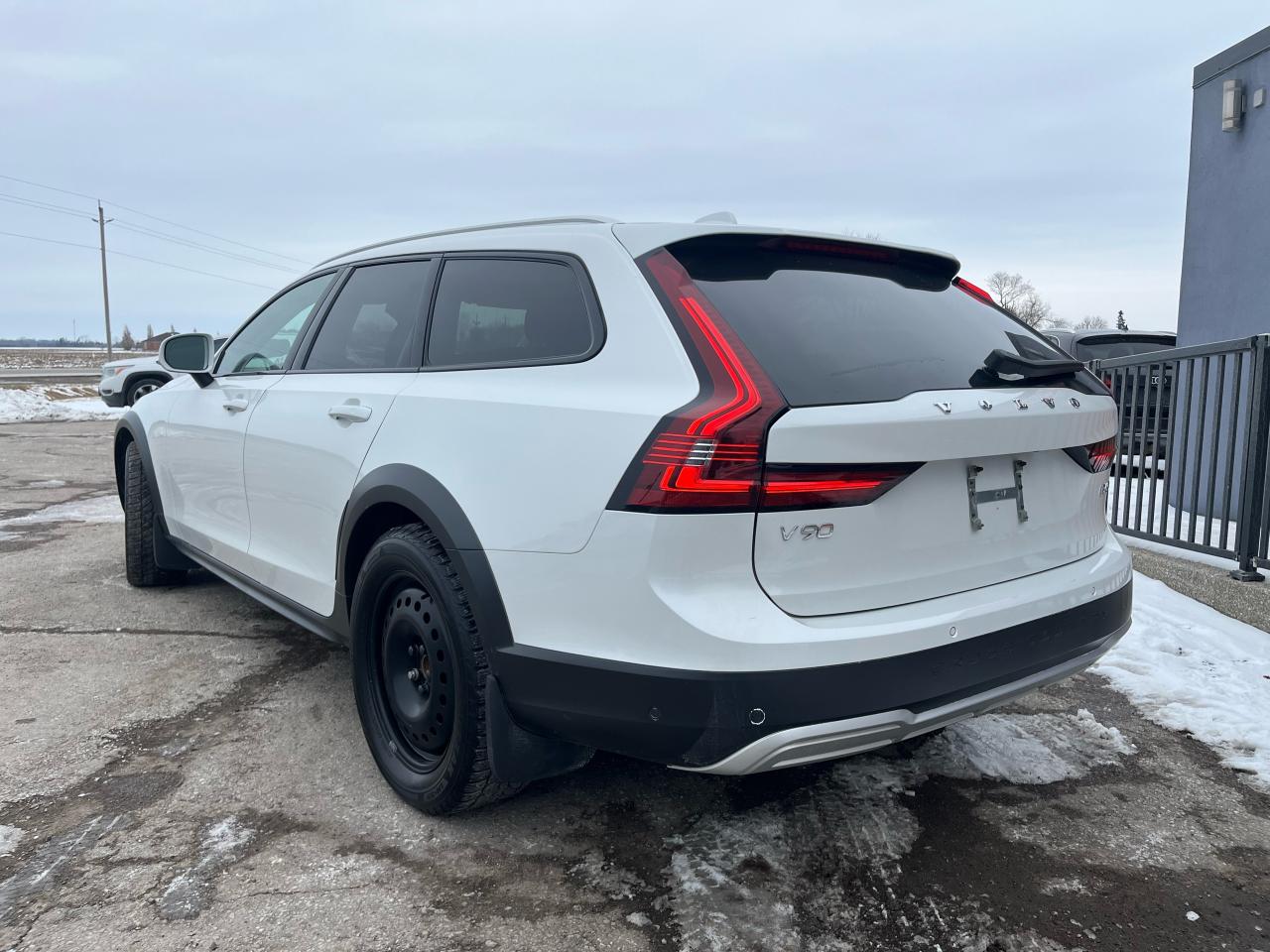 2022 Volvo V90 ORIGINAL RIMS INCLUDED | Navigation | Backup Camera - Photo #3