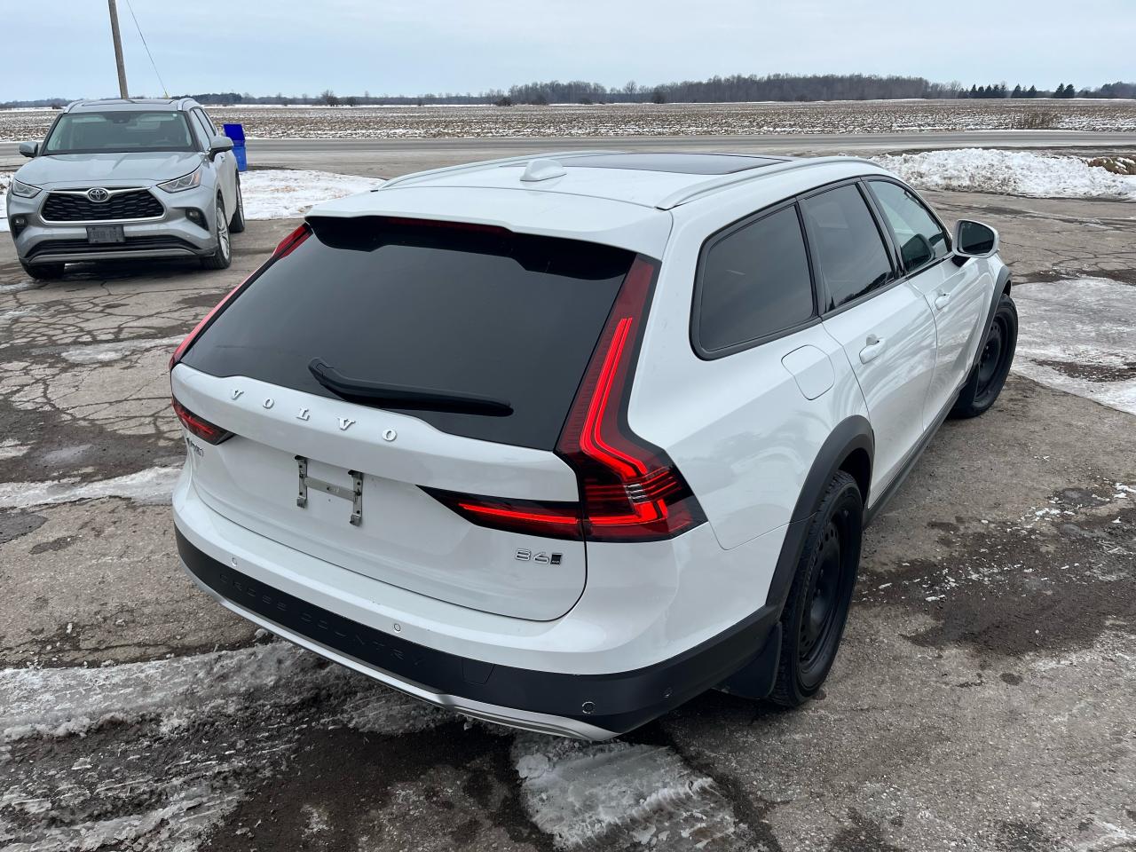 2022 Volvo V90 ORIGINAL RIMS INCLUDED | Navigation | Backup Camera - Photo #5
