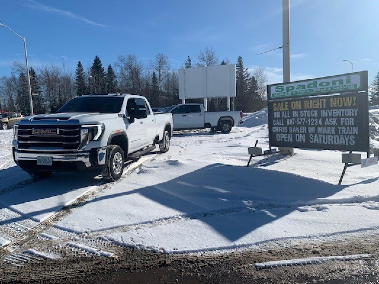 2024 GMC Sierra 2500 4WD Crew Cab 172" SLE - Photo #2