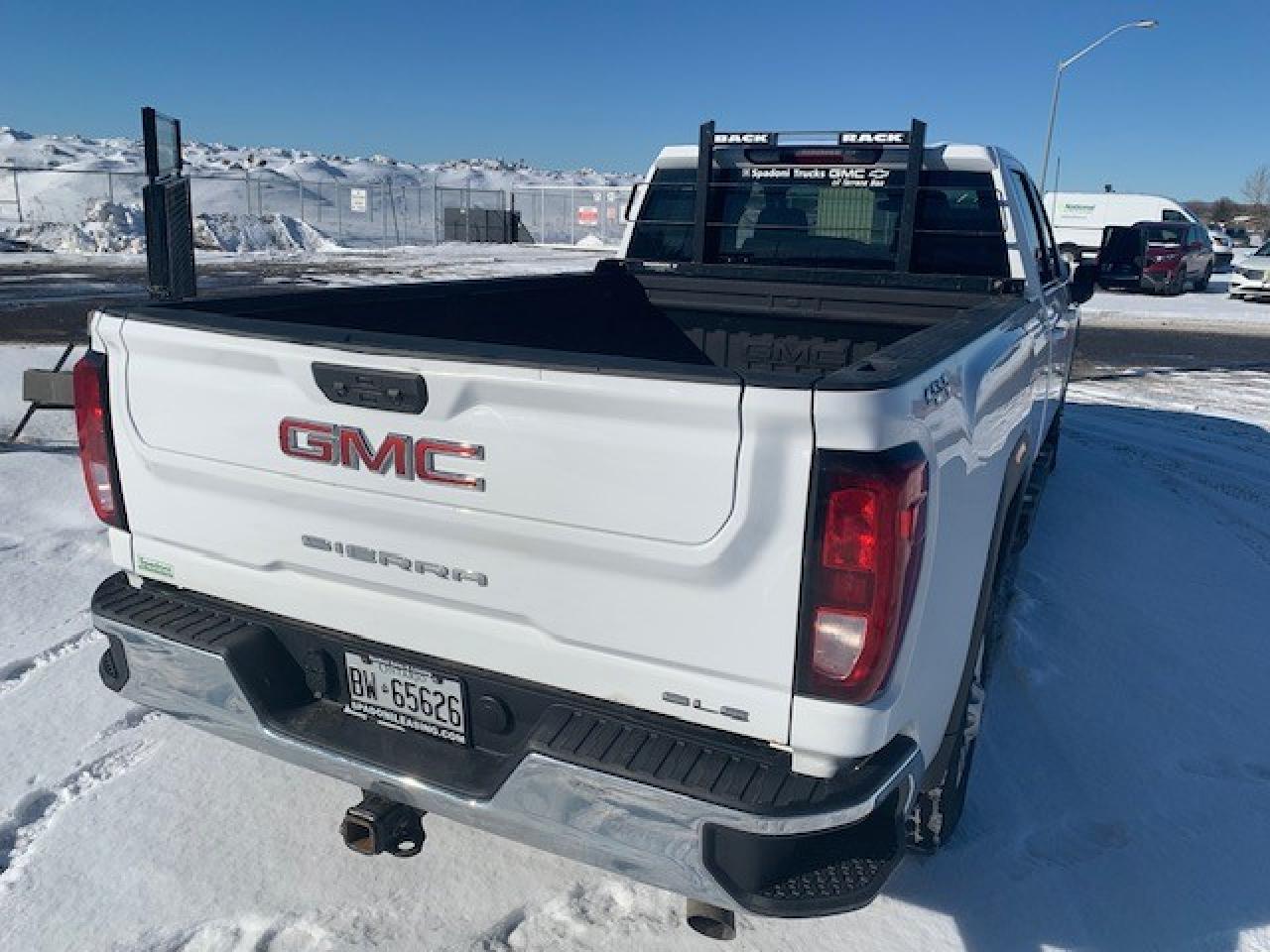 2024 GMC Sierra 2500 4WD Crew Cab 172" SLE - Photo #4