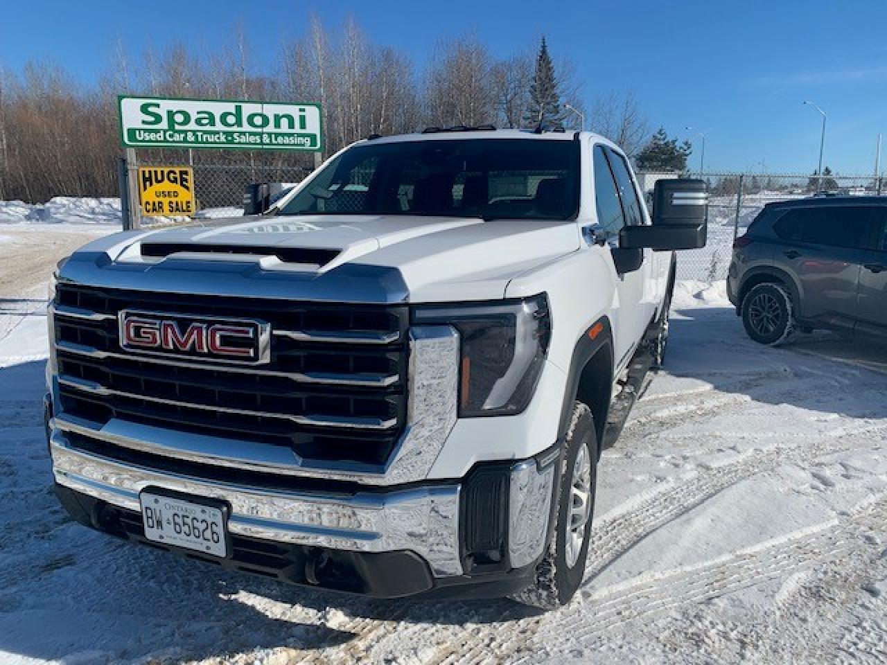 2024 GMC Sierra 2500 4WD Crew Cab 172" SLE - Photo #3