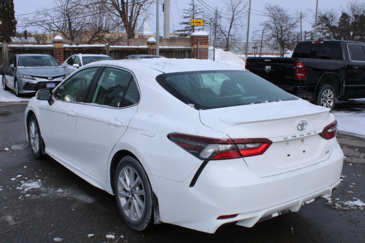 2023 Toyota Camry SE Auto - Photo #3