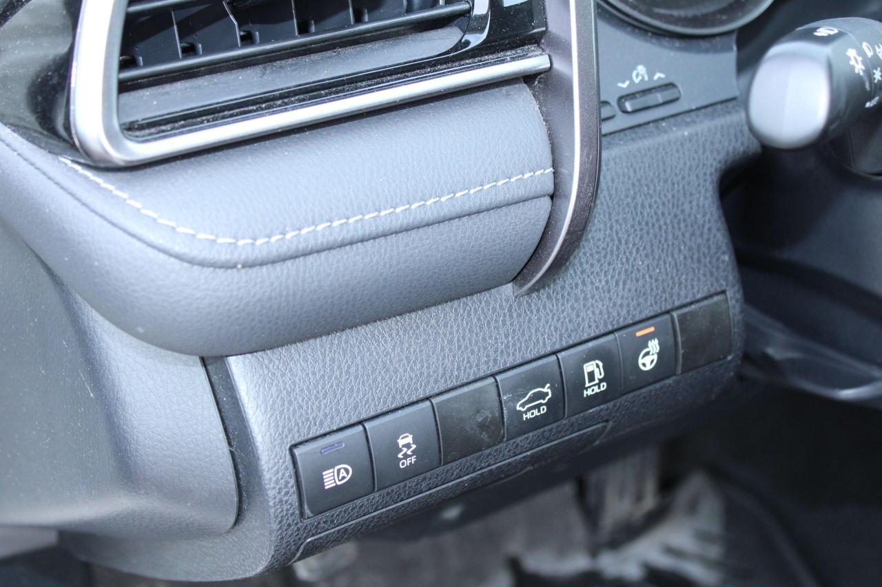 2023 Toyota Camry SE Auto - Photo #15