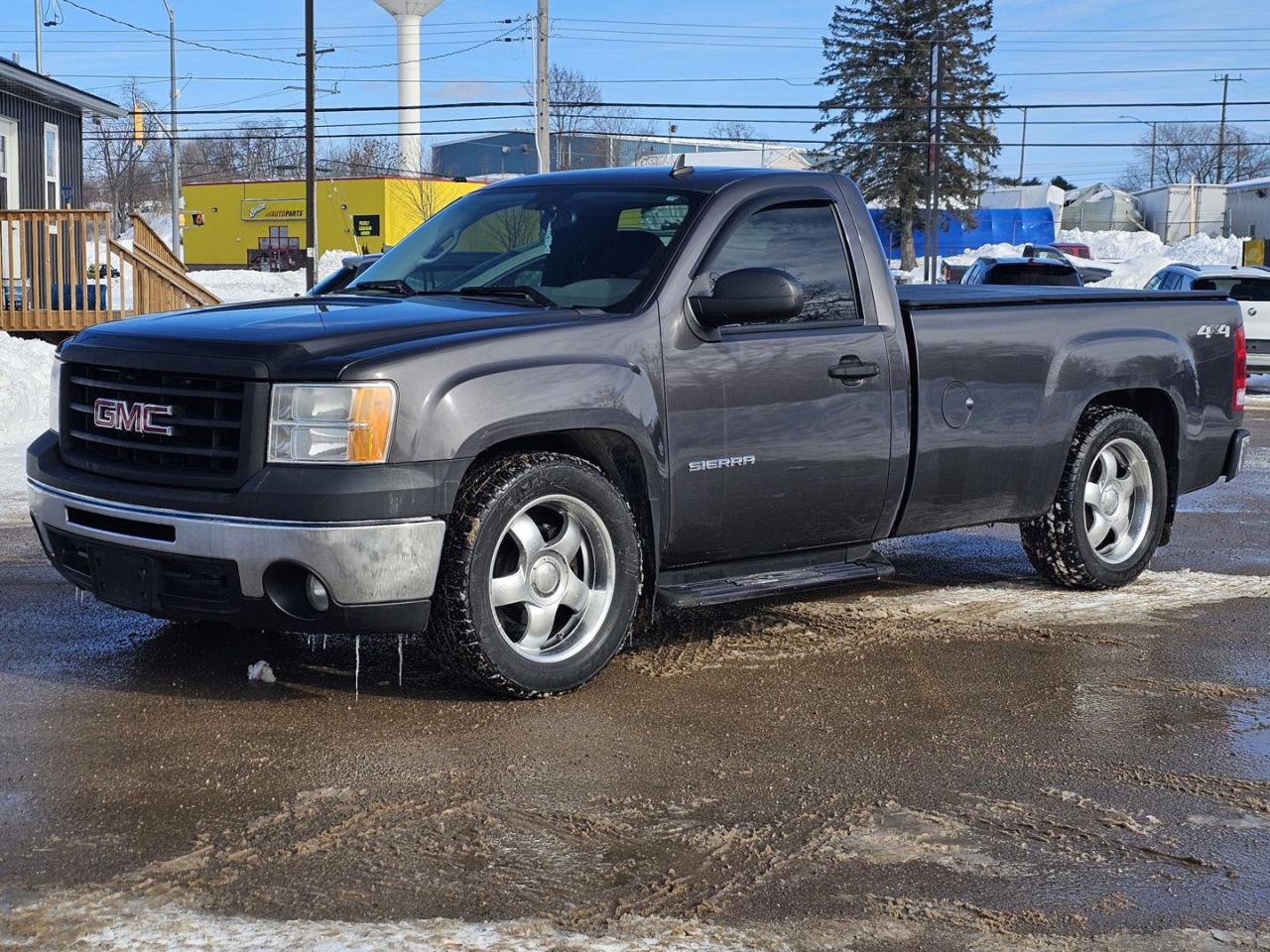 Used 2010 GMC Sierra 1500 4WD professionally lowered for sale in Gananoque, ON