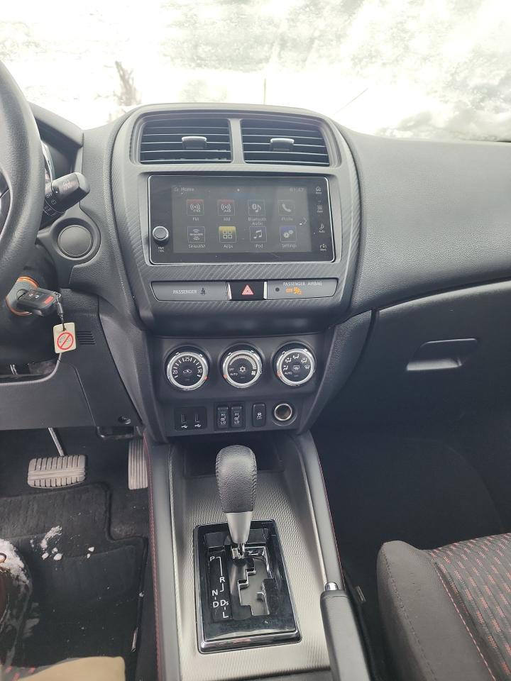 2019 Mitsubishi RVR SE - Photo #12