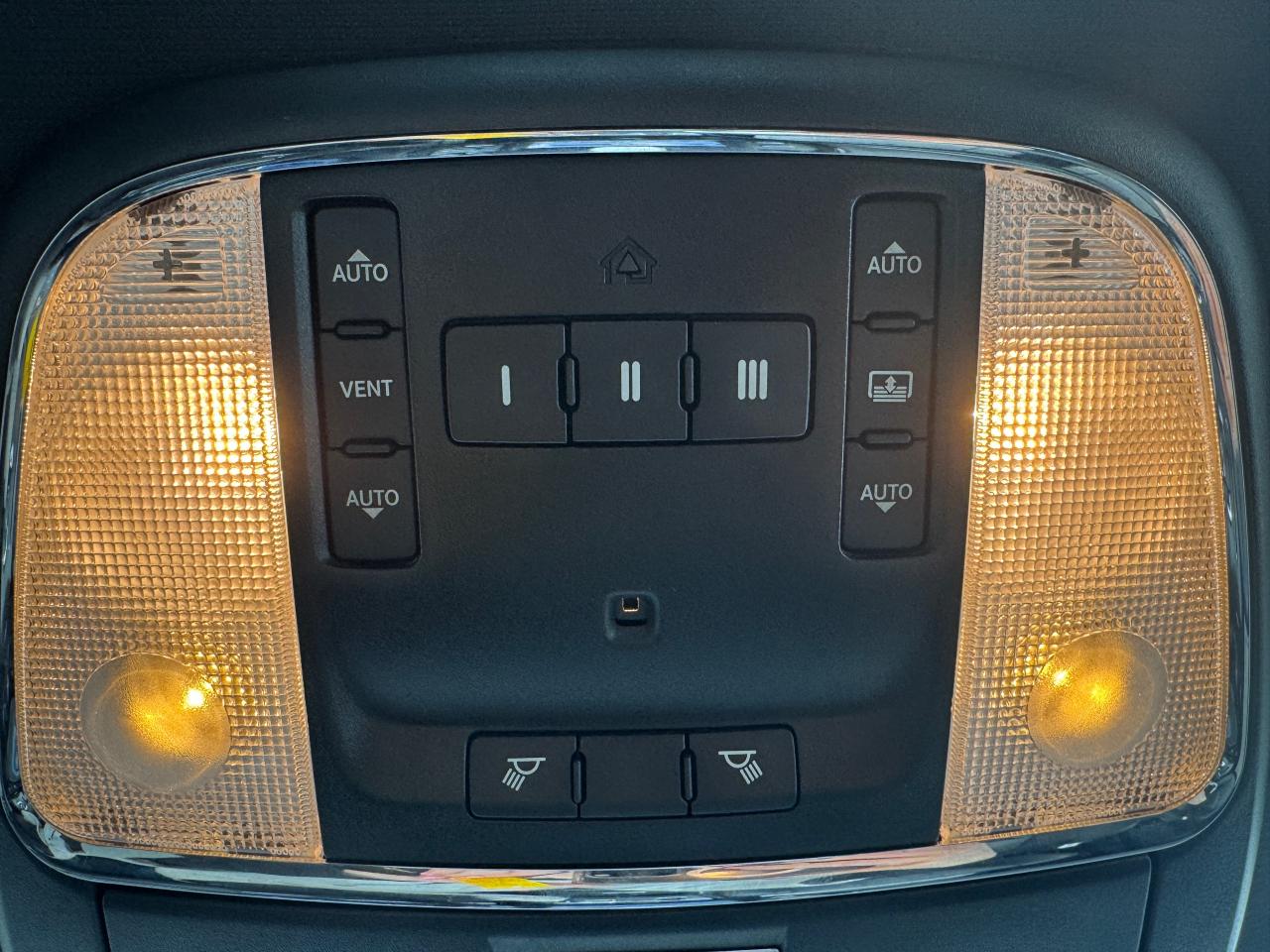 2014 Chrysler 300 4DR SDN 300S RWD - Photo #31