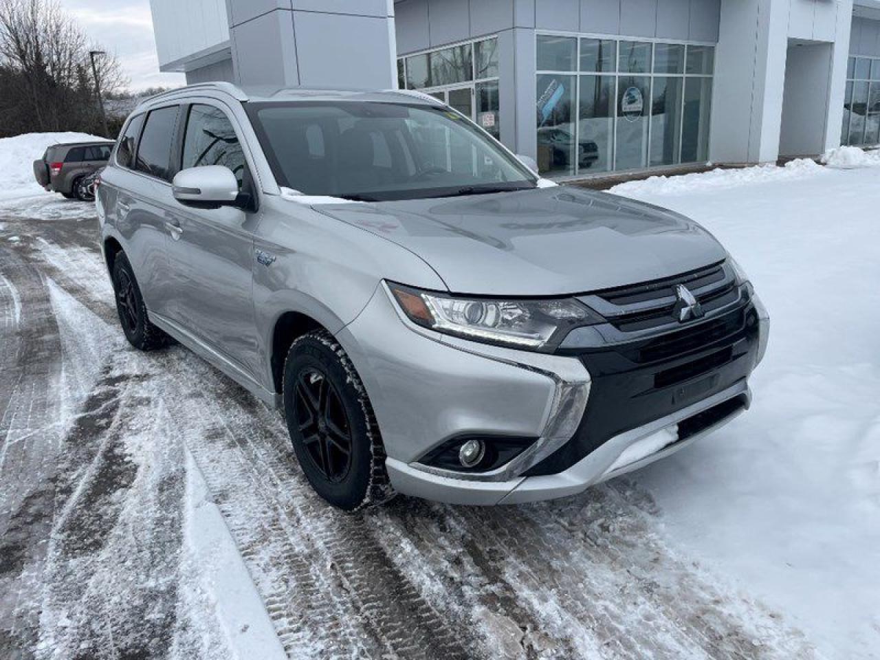 Used 2018 Mitsubishi Outlander Plug-In Hybrid SE S-AWC for sale in Orléans, ON