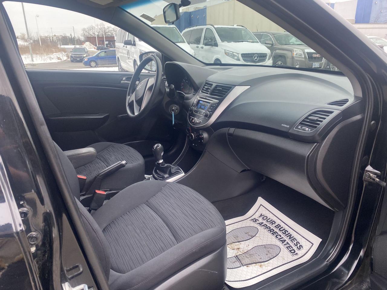 2017 Hyundai Accent 5DR HB MAN L - Photo #19