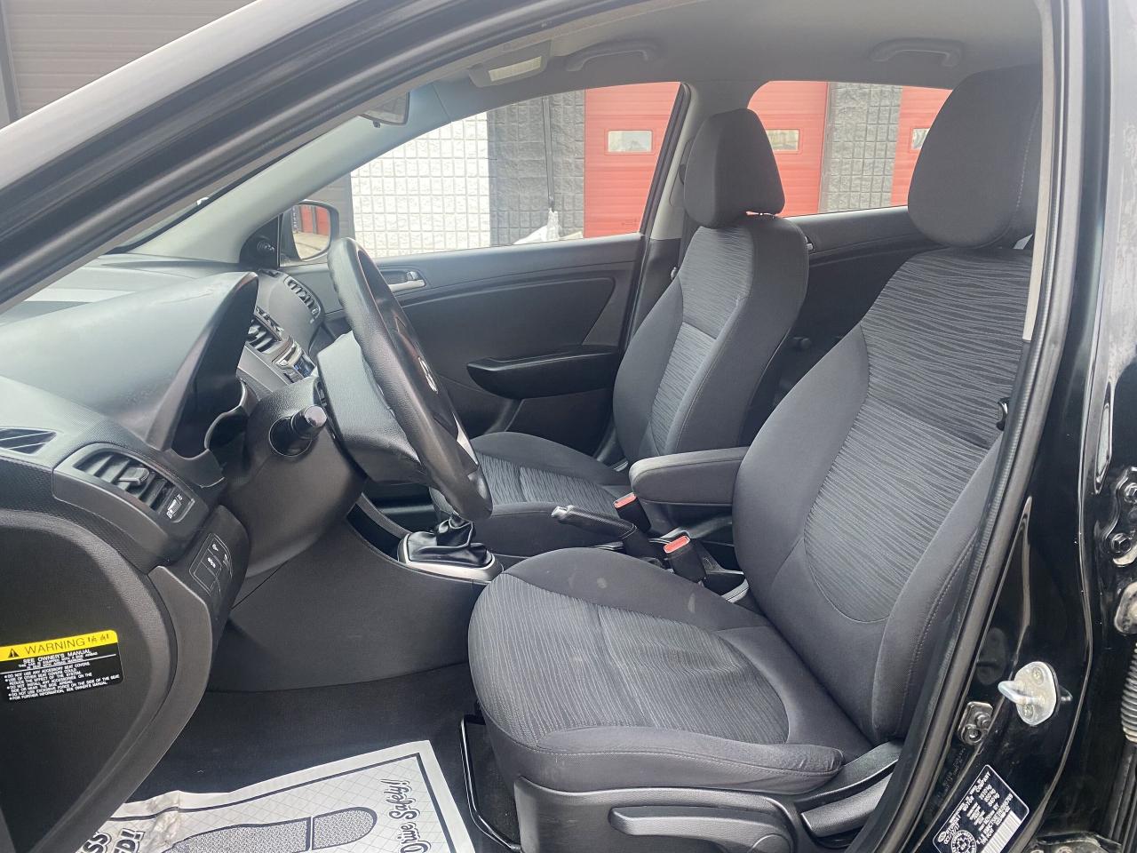 2017 Hyundai Accent 5DR HB MAN L - Photo #7