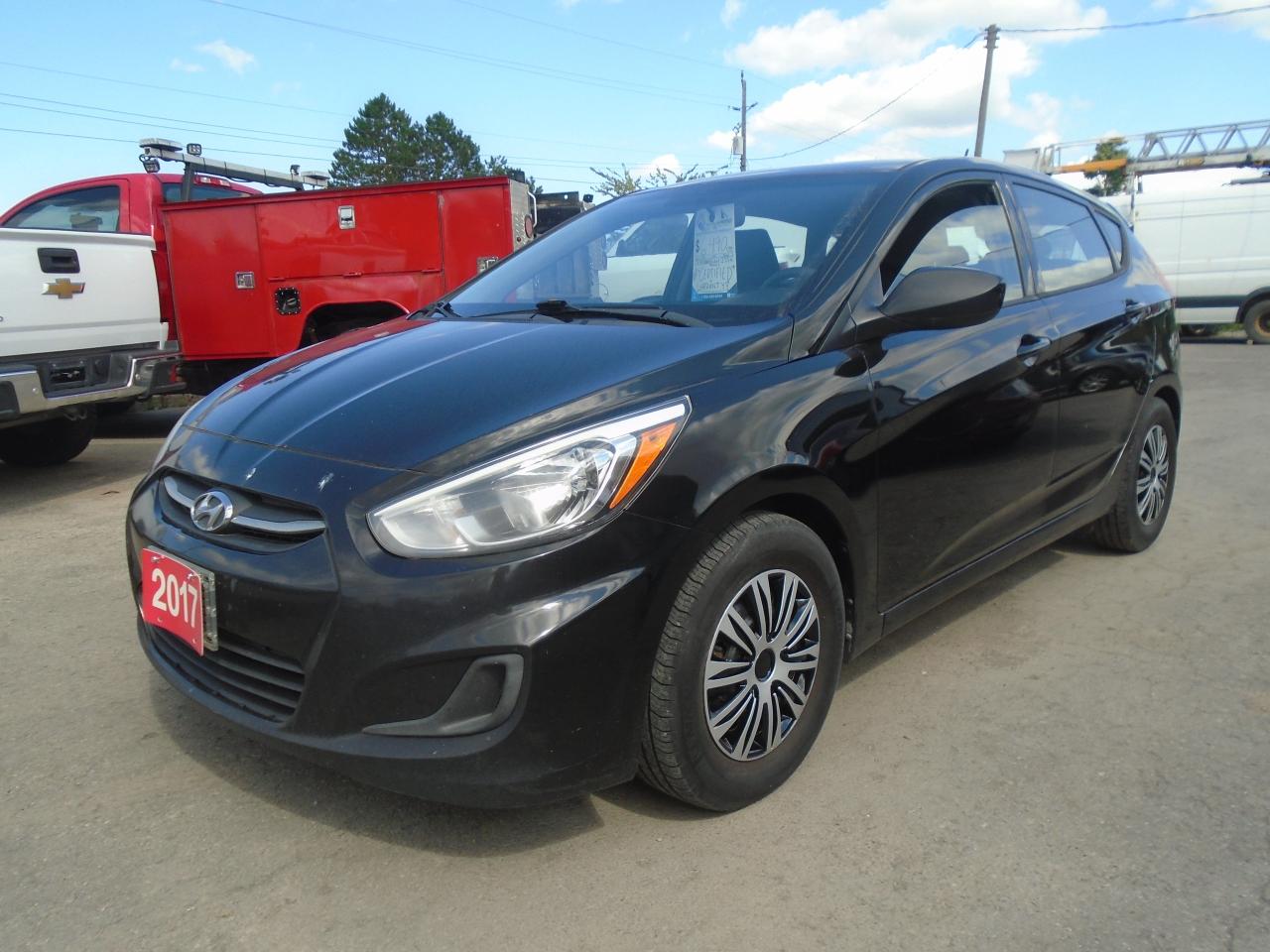 2017 Hyundai Accent 5DR HB MAN L - Photo #1