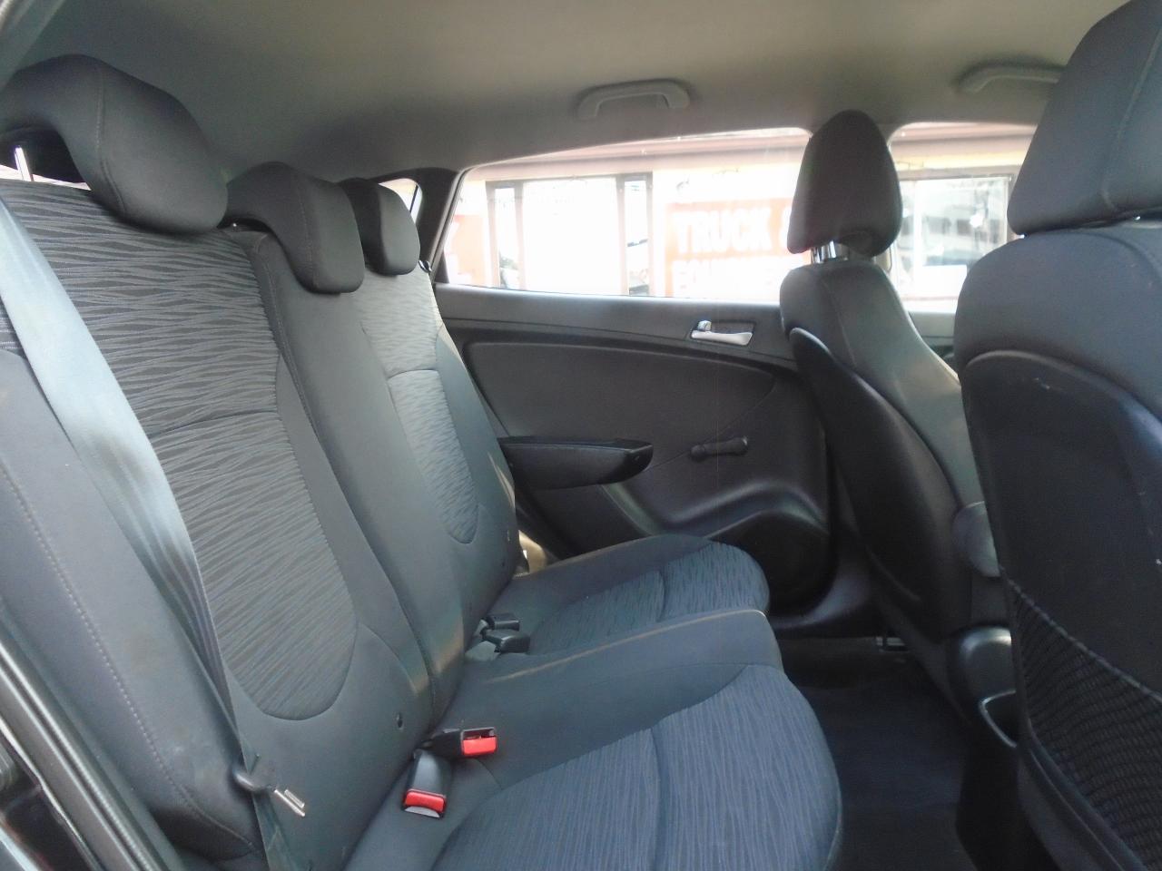2017 Hyundai Accent 5DR HB MAN L - Photo #21