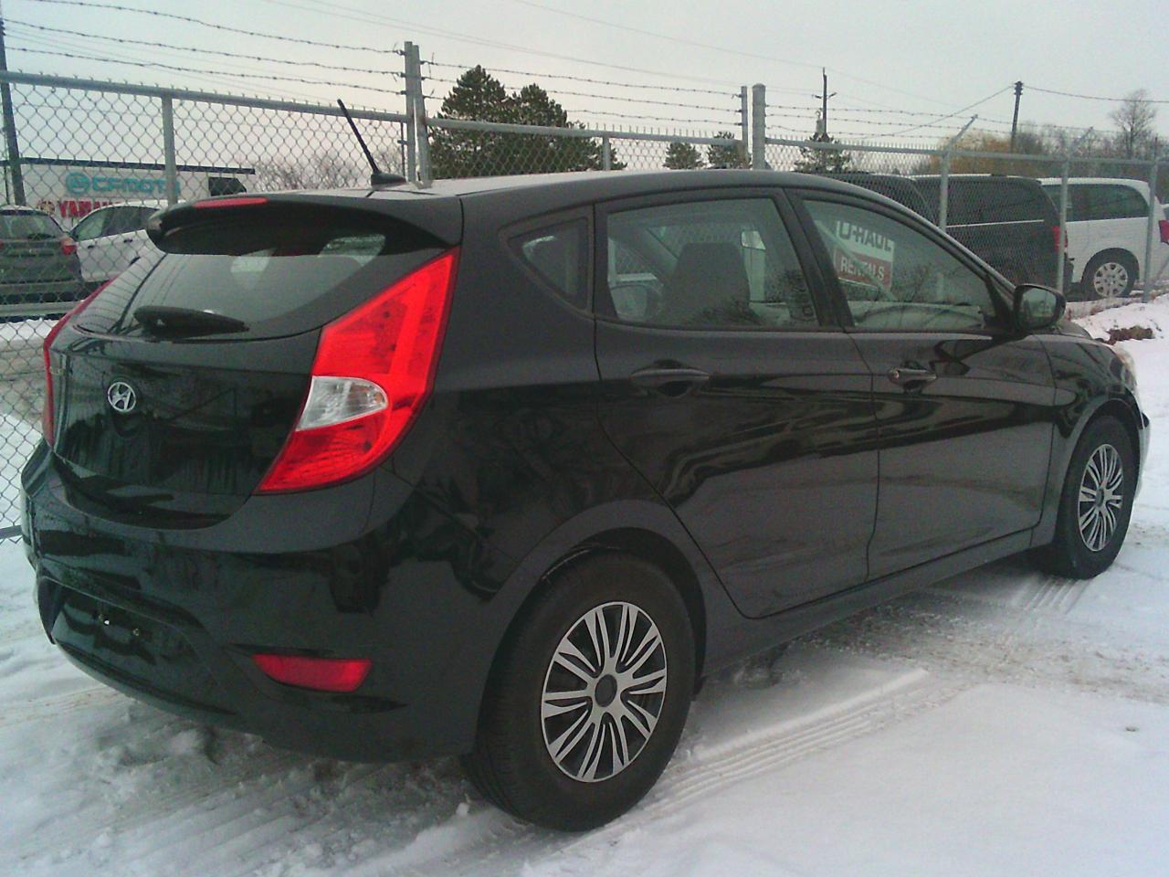 2017 Hyundai Accent 5DR HB MAN L Photo