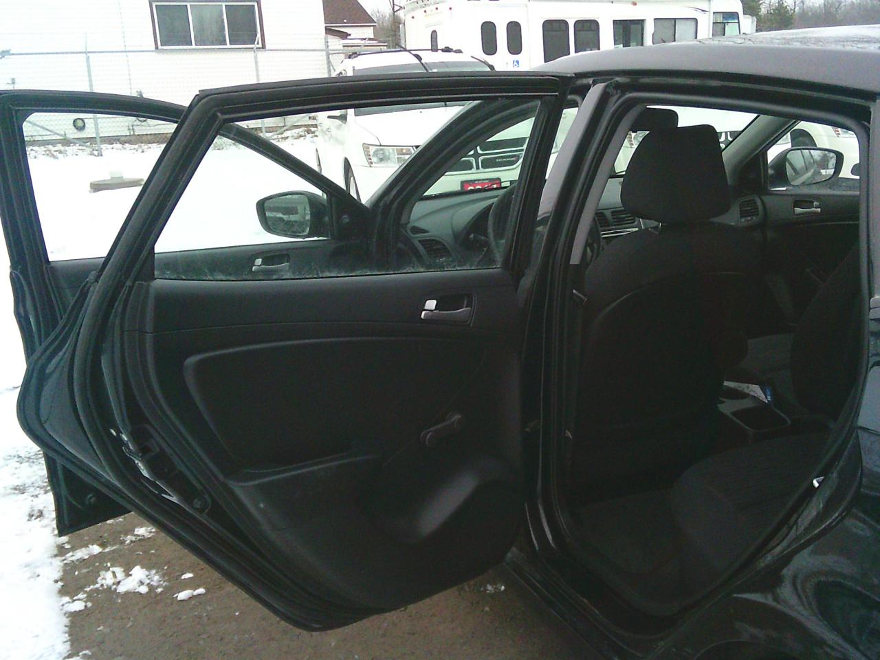 2017 Hyundai Accent 5DR HB MAN L Photo