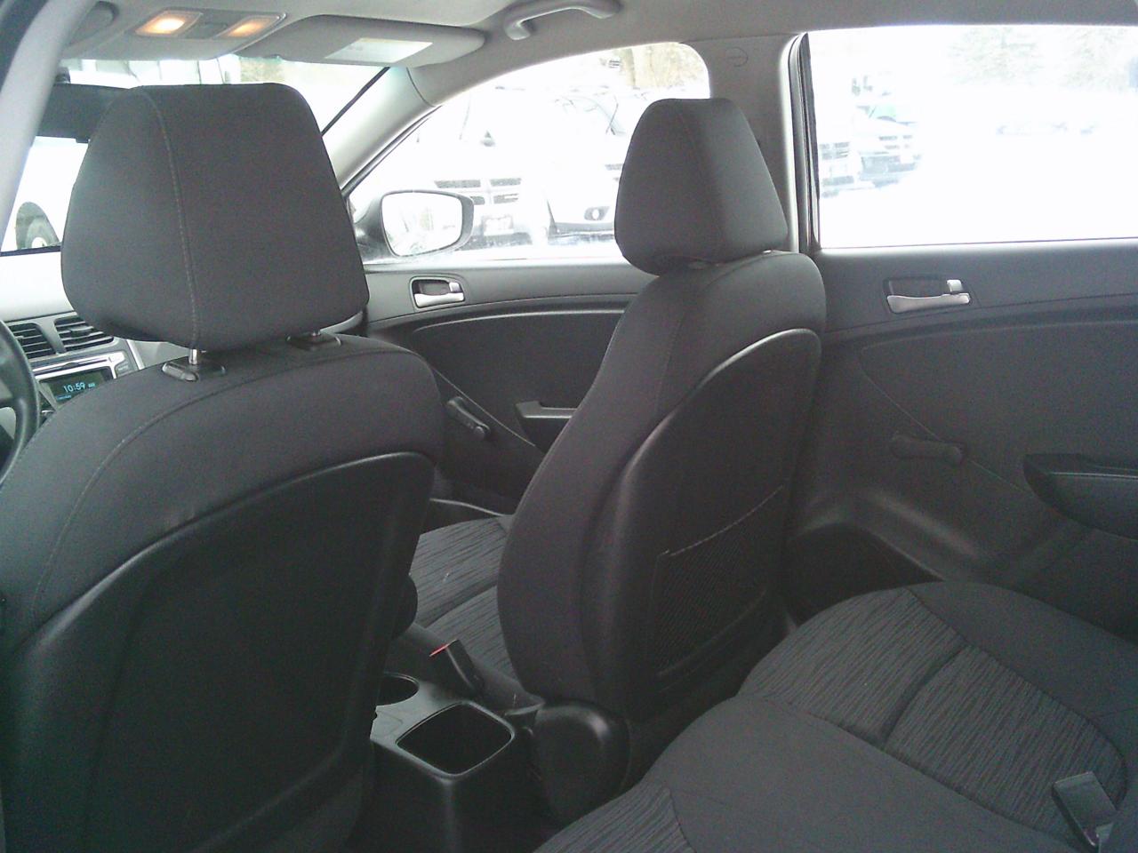 2017 Hyundai Accent 5DR HB MAN L Photo