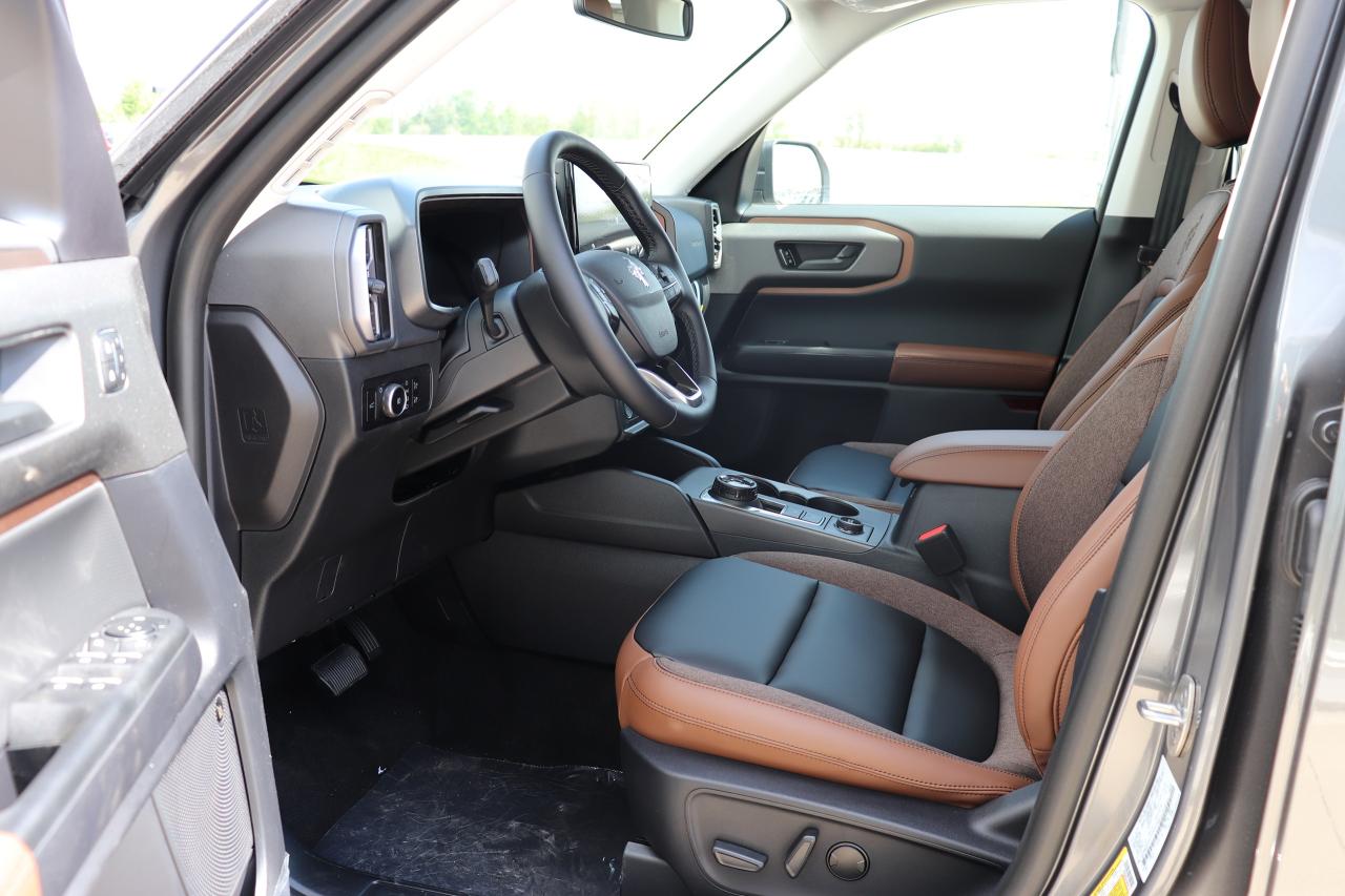 2025 Ford Bronco Sport Outer Banks 4x4 Photo