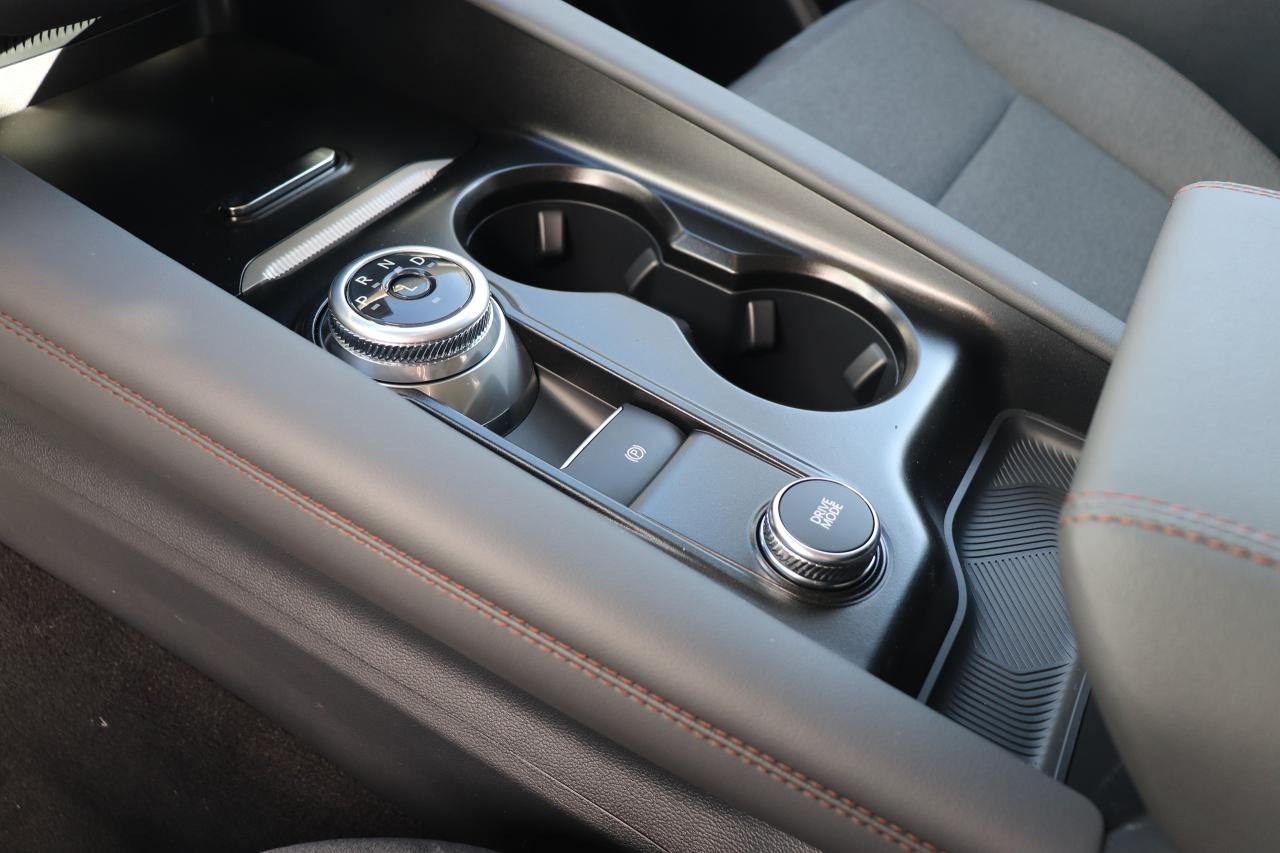 2025 Ford Explorer ACTIVE 4WD Photo5