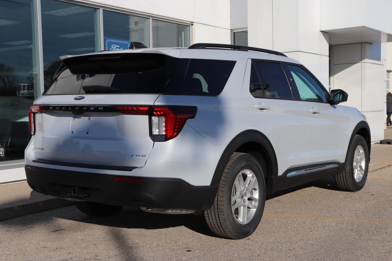 2025 Ford Explorer ACTIVE 4WD Photo5