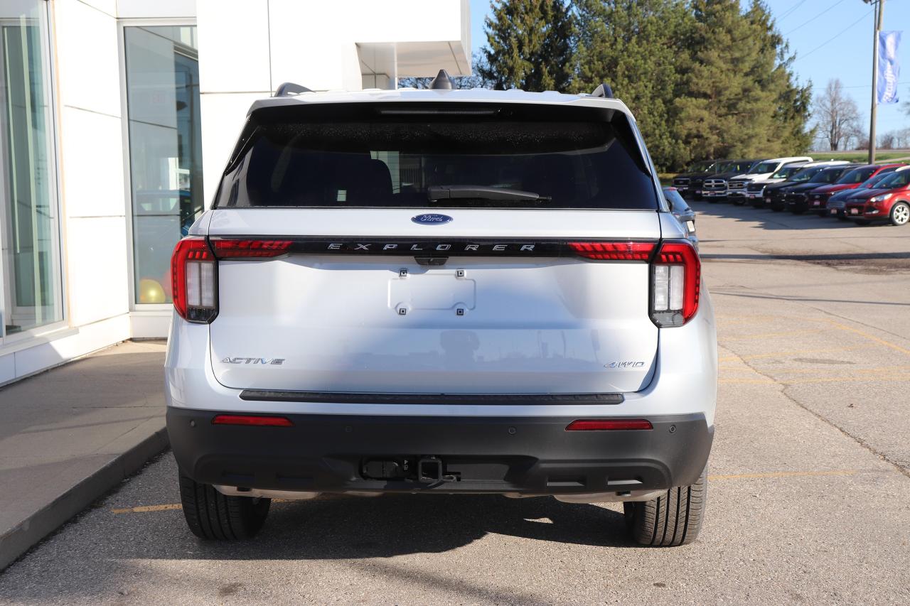 2025 Ford Explorer ACTIVE 4WD Photo