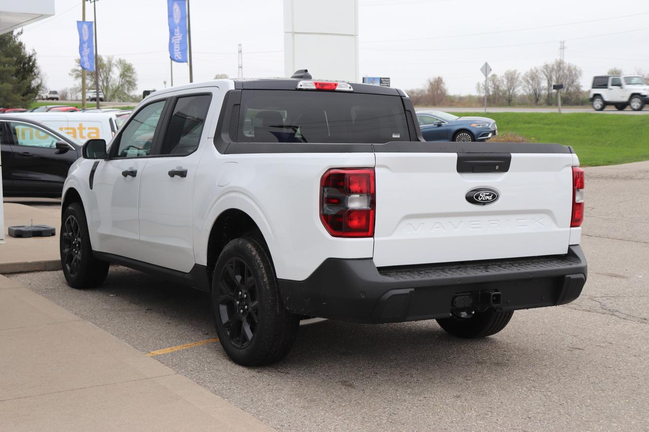 2025 Ford Maverick XLT AWD SuperCrew Photo3